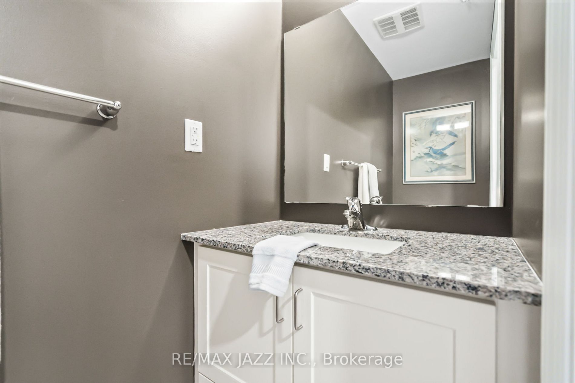109 King St E, #502