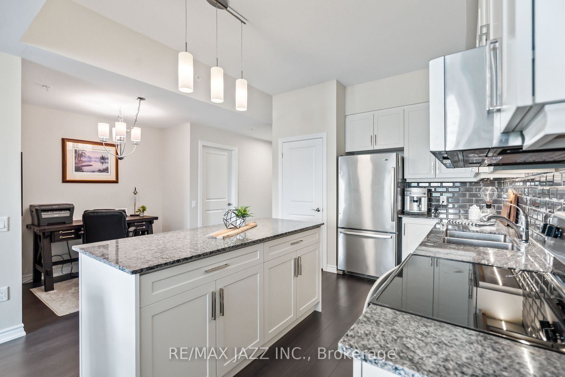 109 King St E, #502