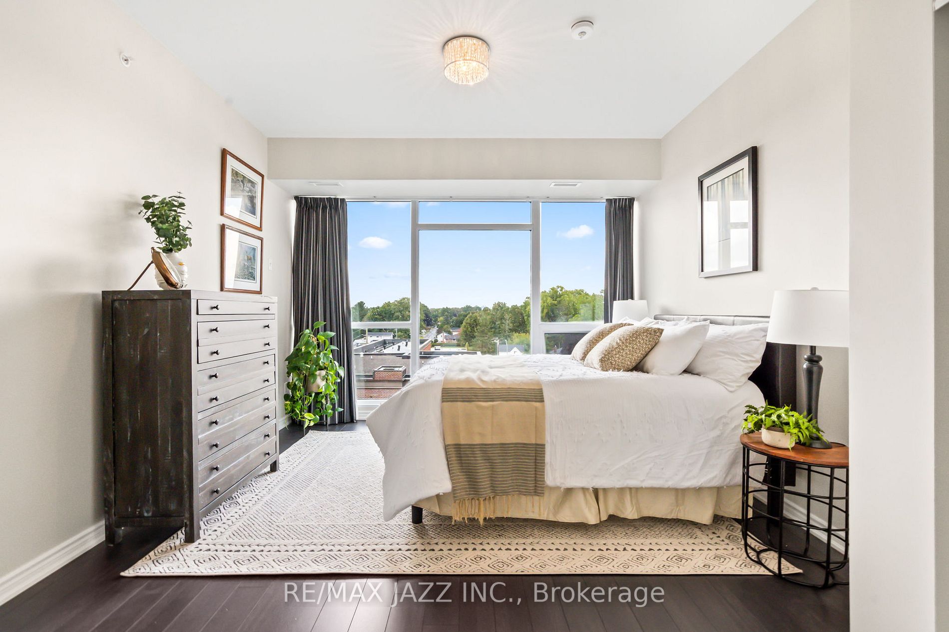 109 King St E, #502