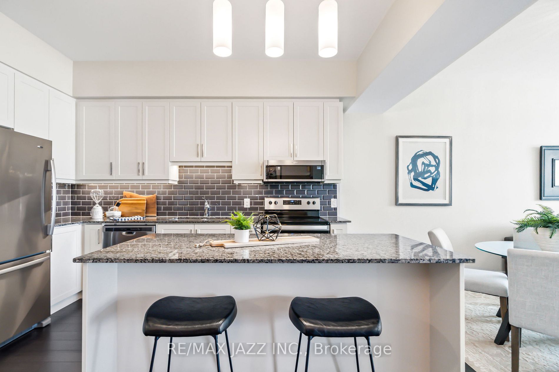 109 King St E, #502