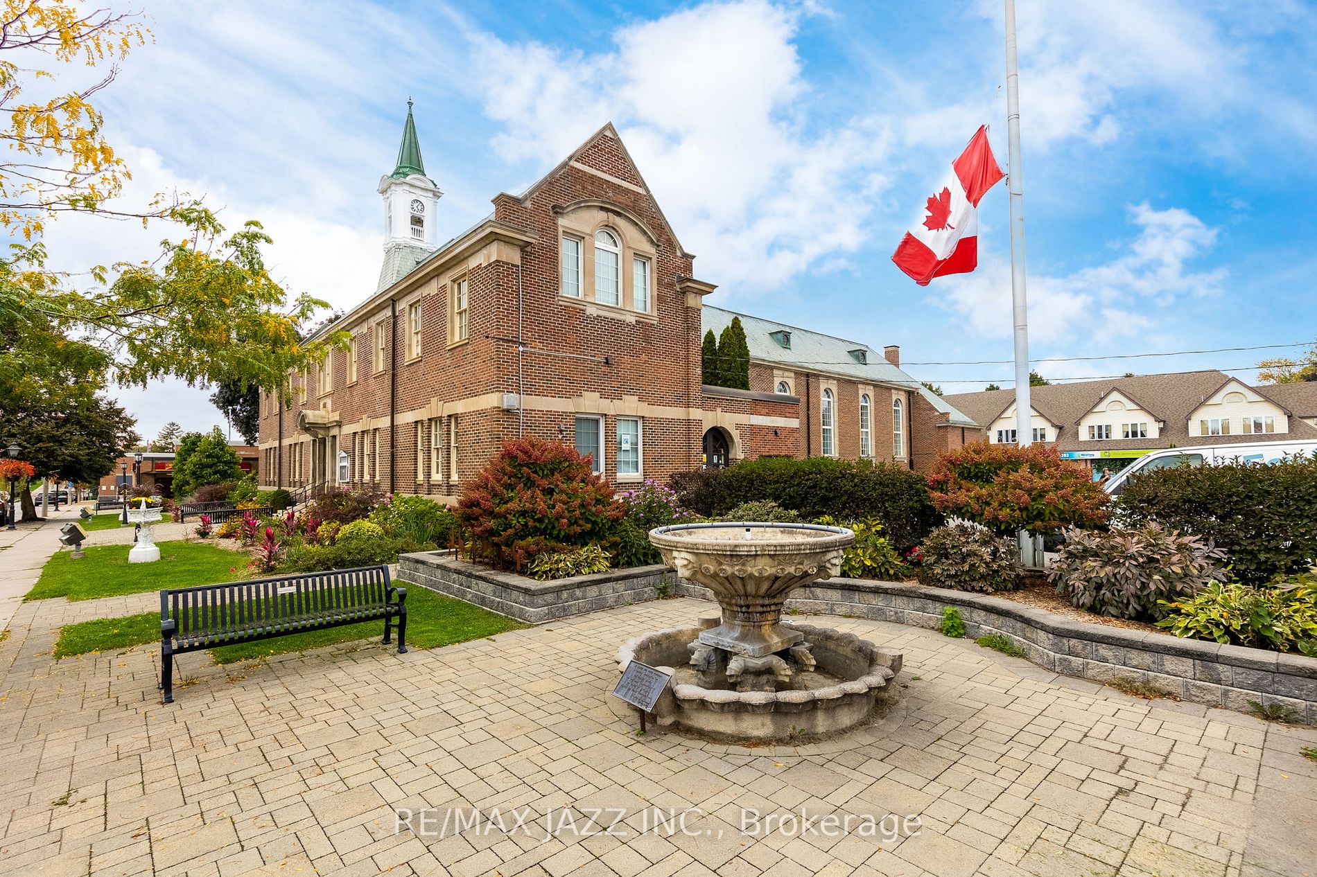 109 King St E, #502