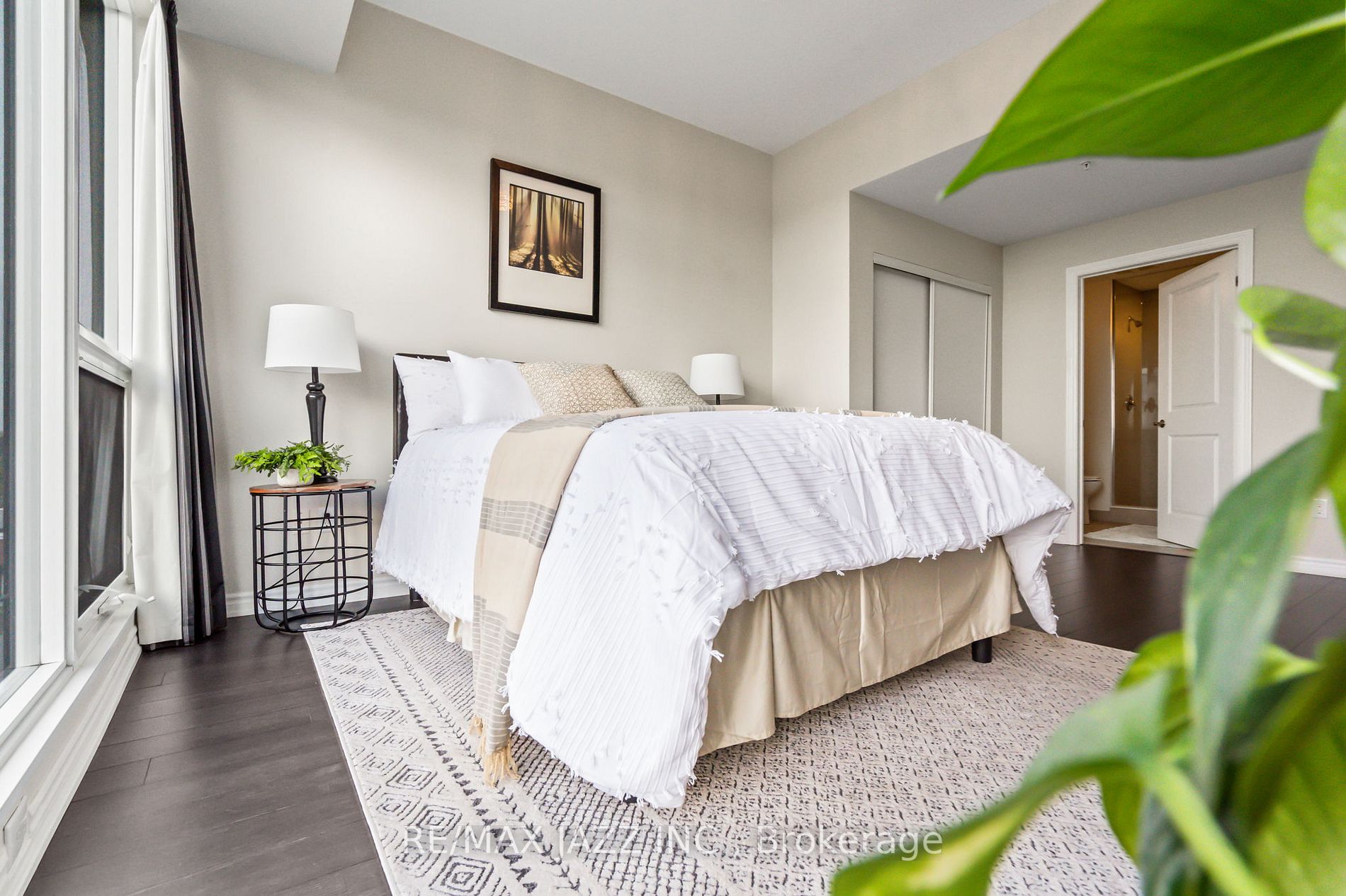 109 King St E, #502