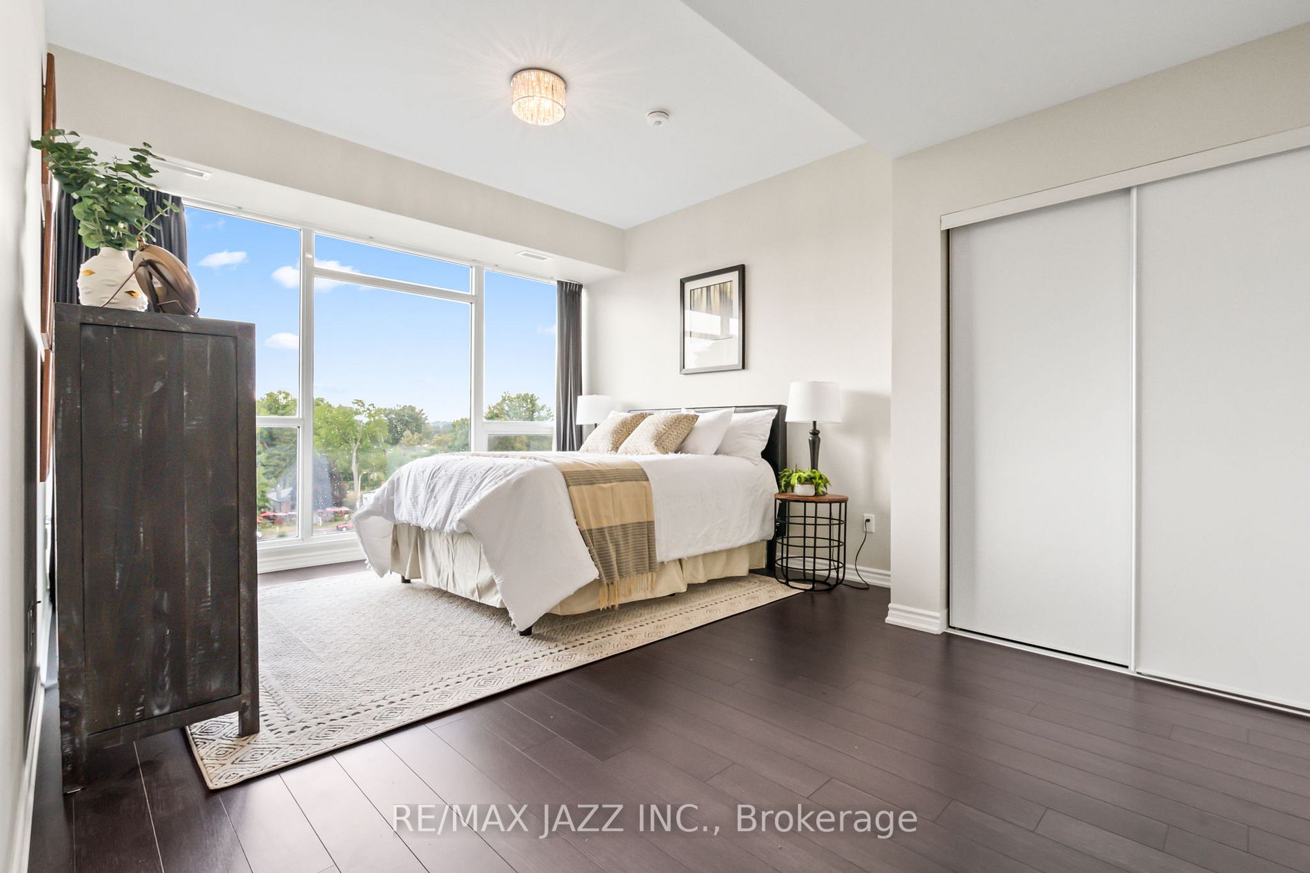 109 King St E, #502