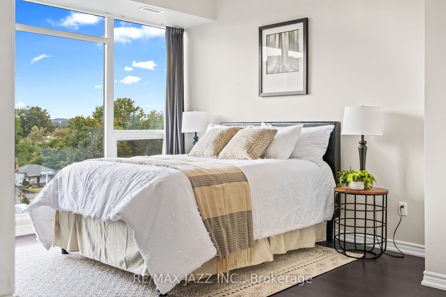 109 King St E, #502