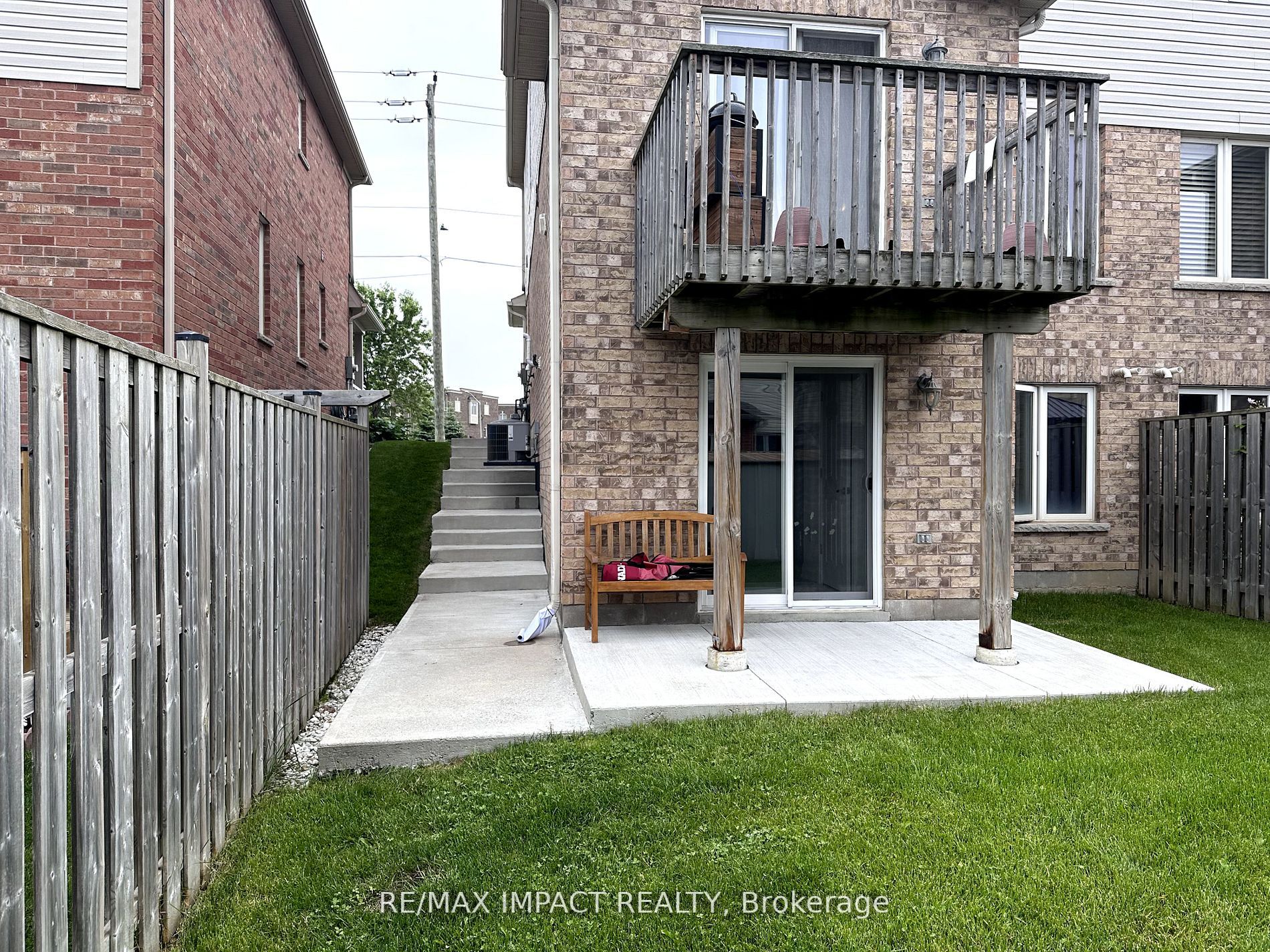 178 Dewell Cres