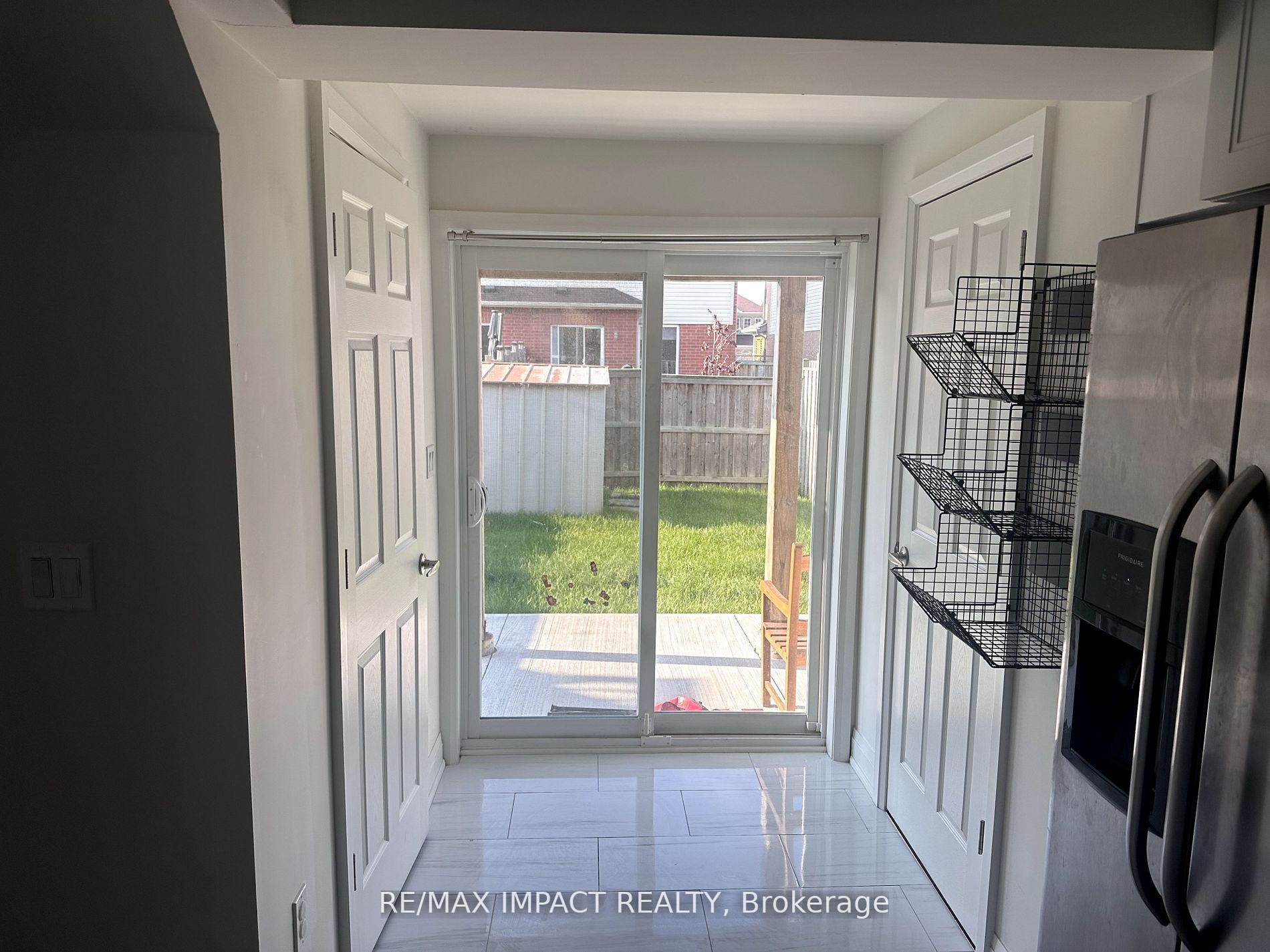 178 Dewell Cres
