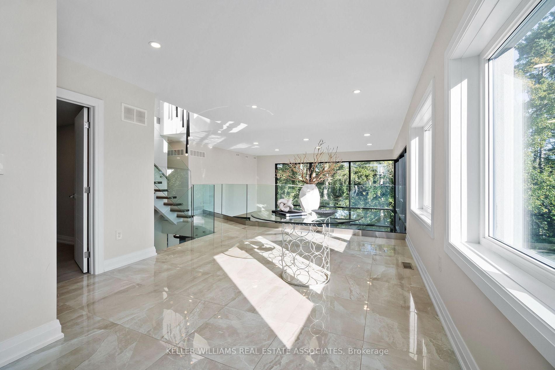 379 Woodgrange Ave