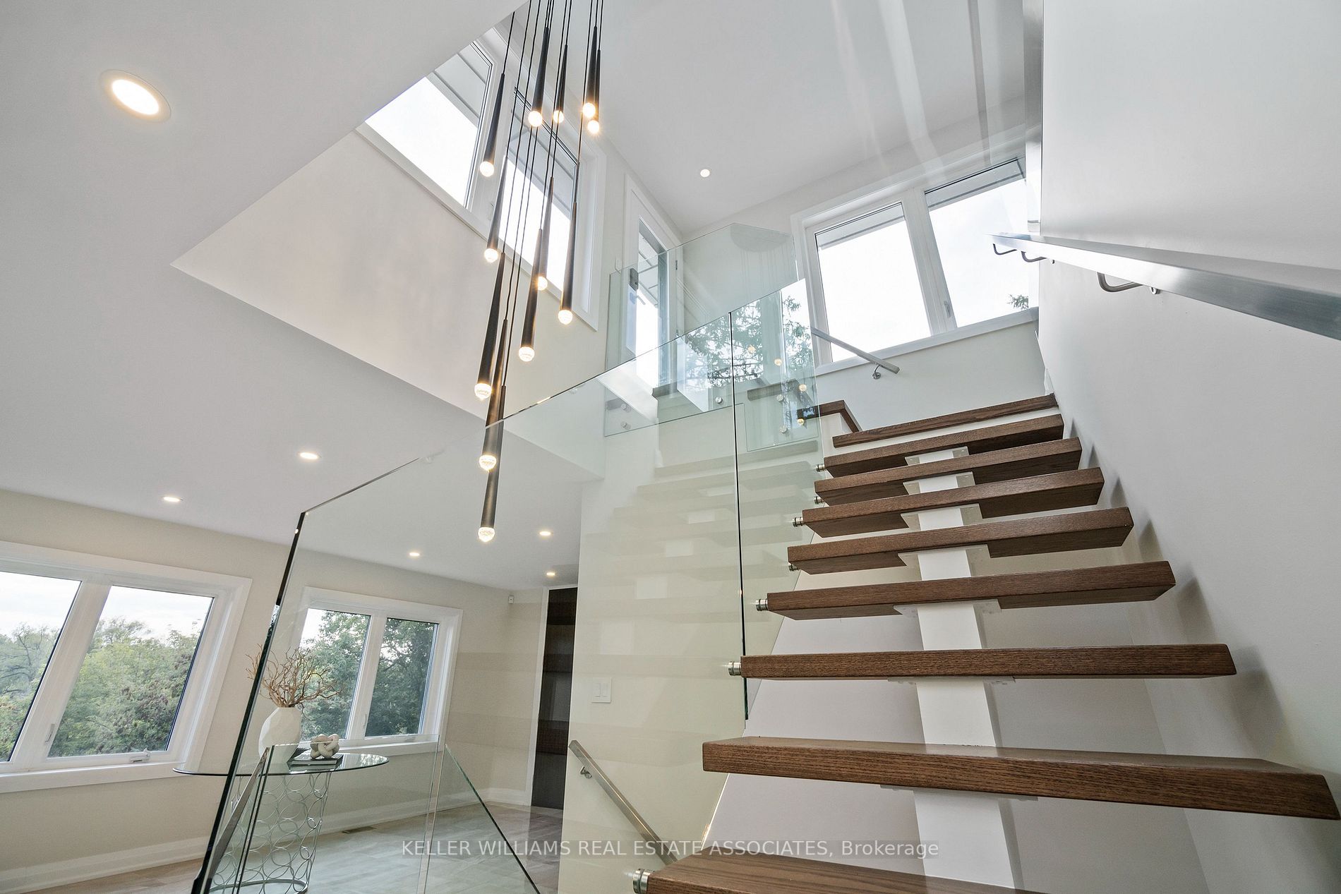 379 Woodgrange Ave