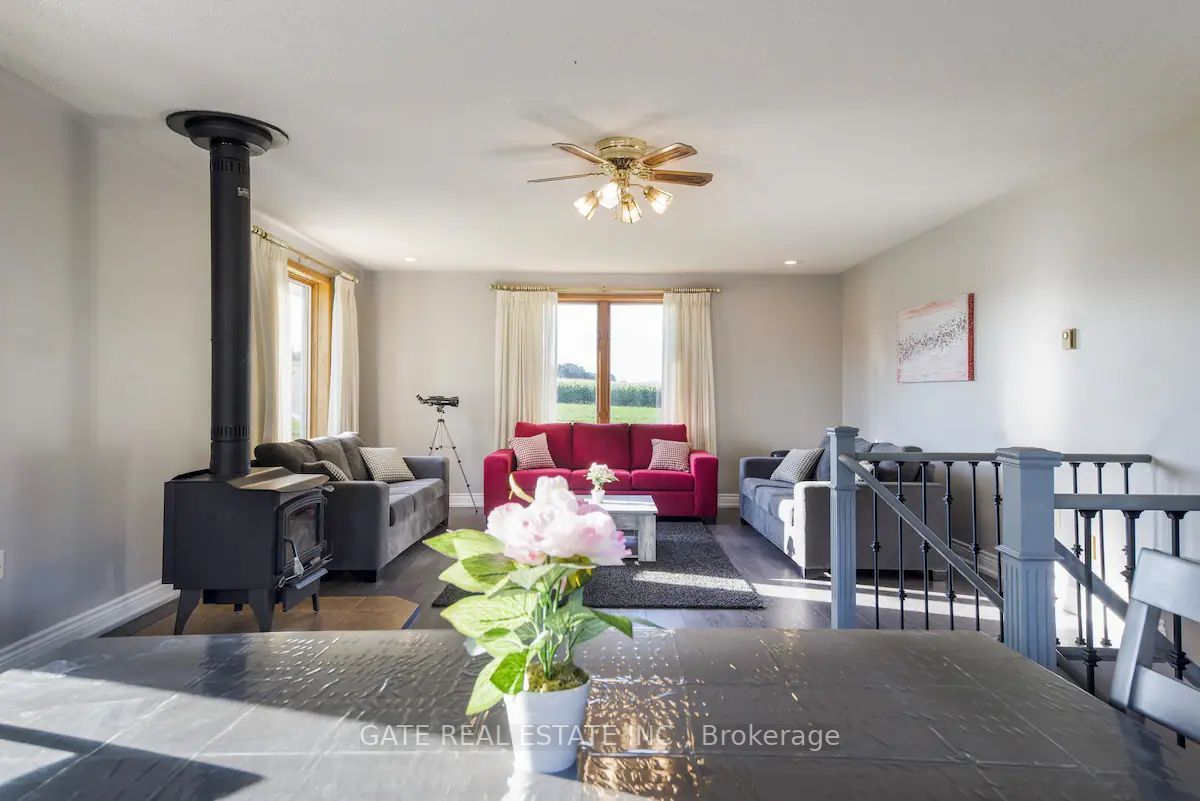 4456 Concession Road 6, #Main