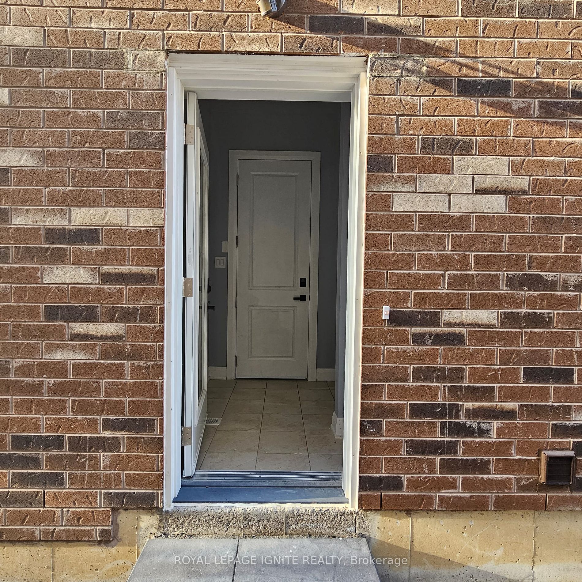 25 Ainsbury Avenue, #BSMT