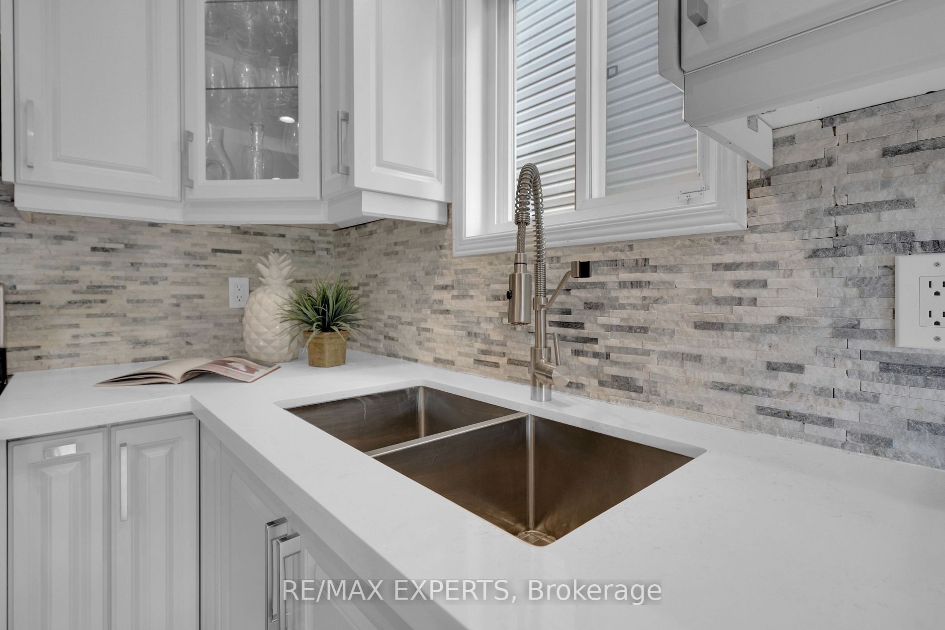 15 Primeau Ave