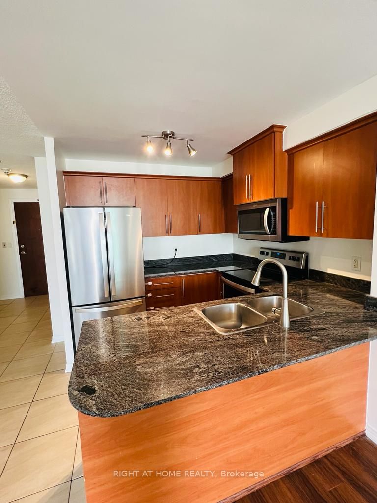 8 Rosebank Dr, #6H