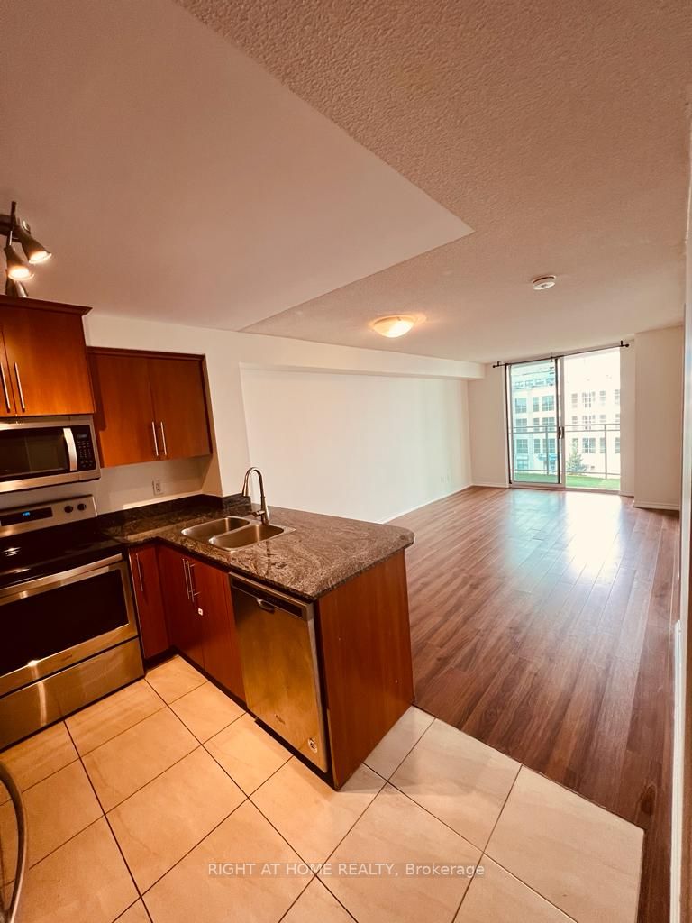 8 Rosebank Dr, #6H