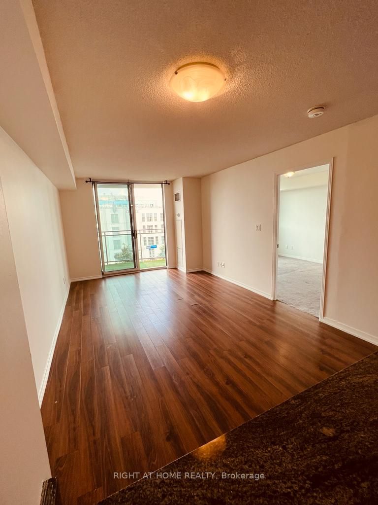 8 Rosebank Dr, #6H