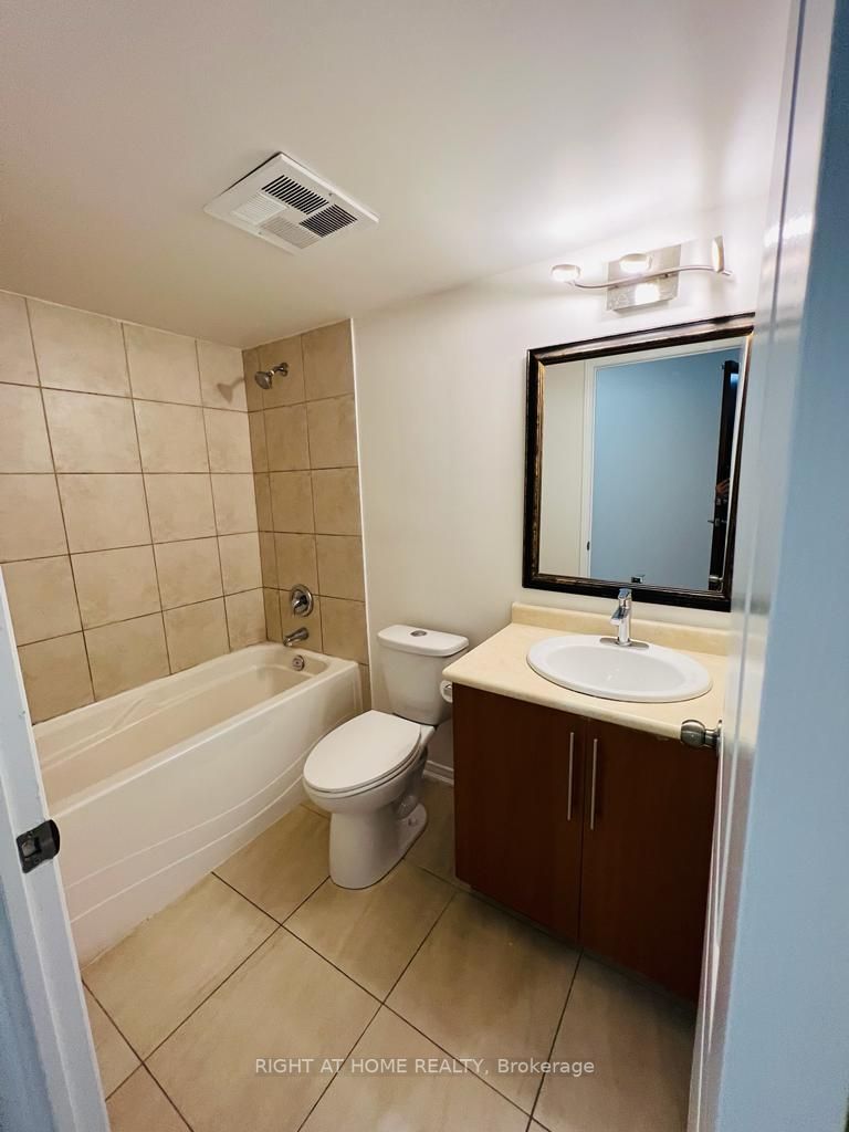 8 Rosebank Dr, #6H