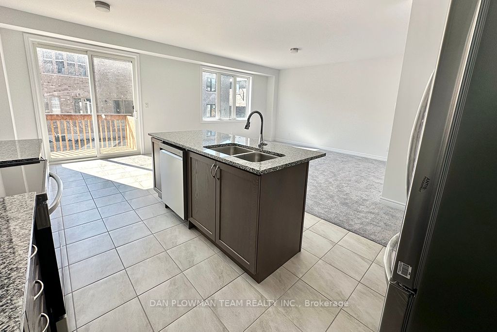 973 Lockie Dr