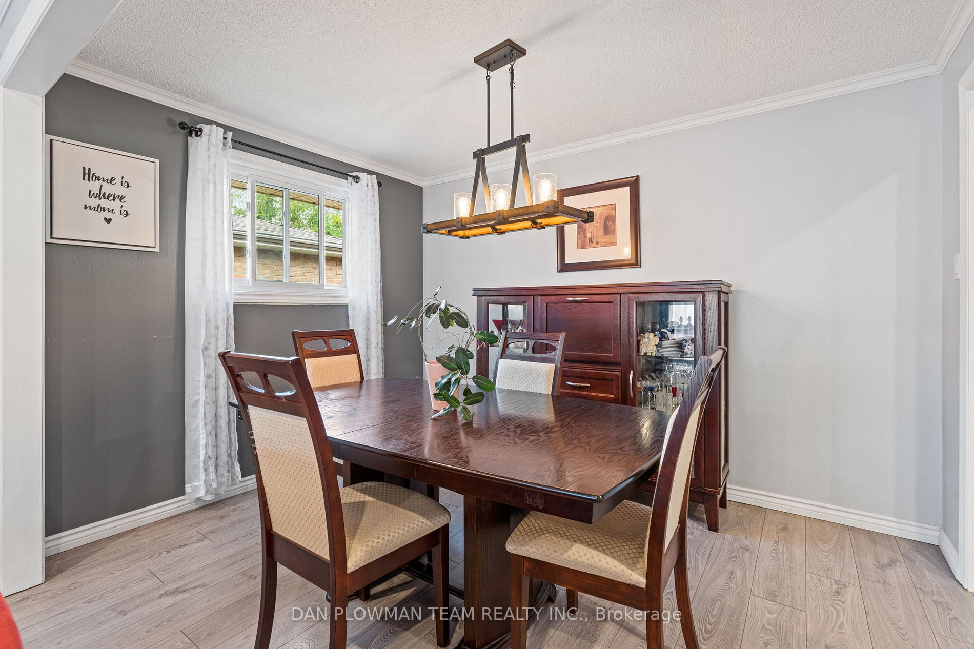 430 Paddington Crescent