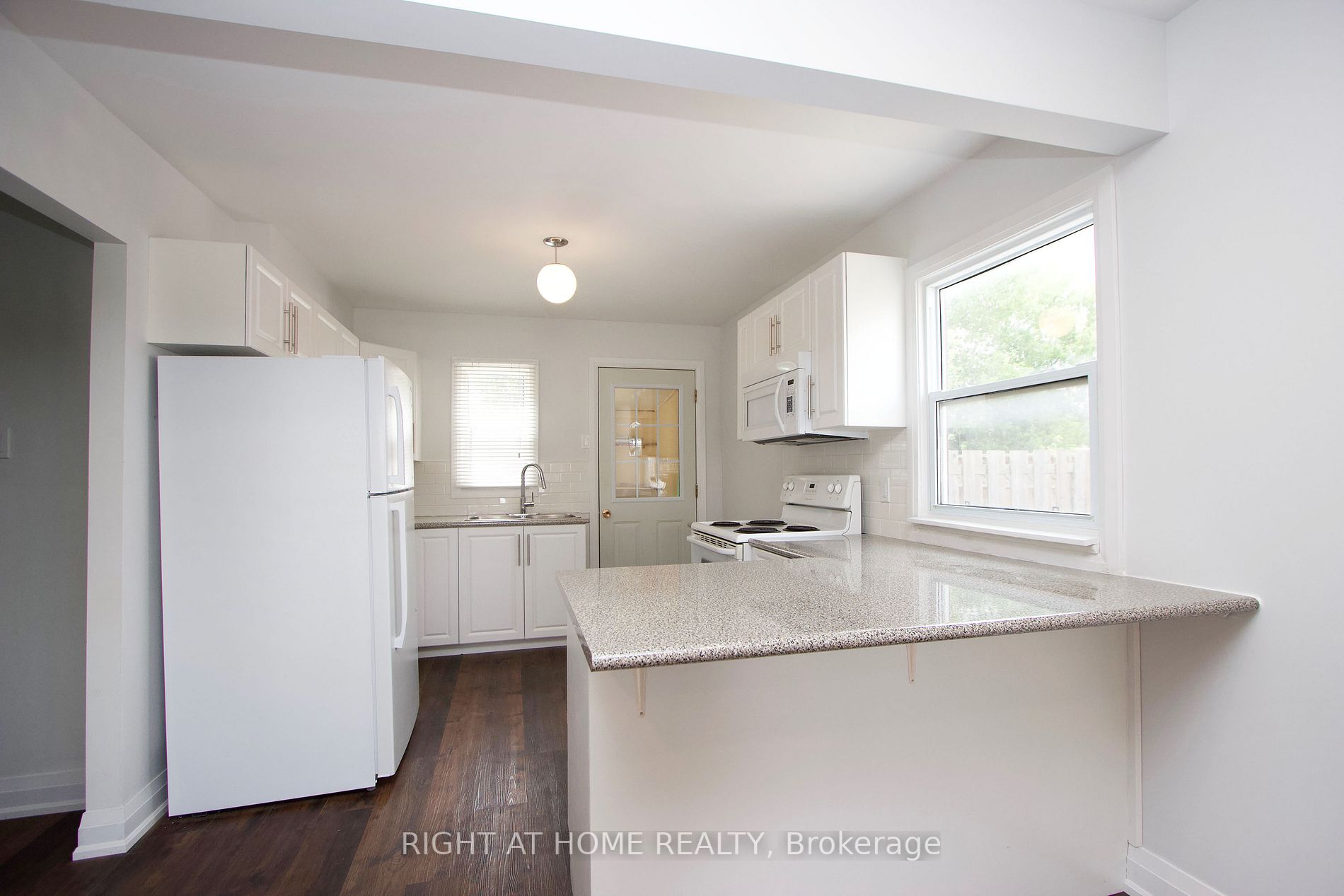 262 Drew St