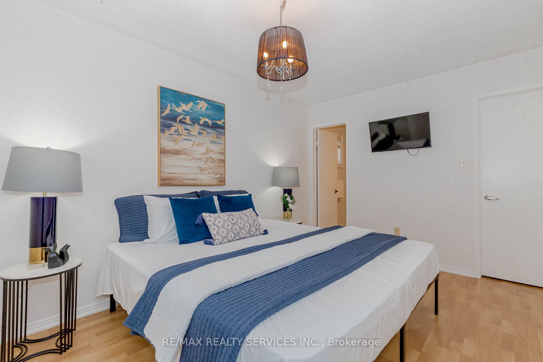 43 Creekwood Cres