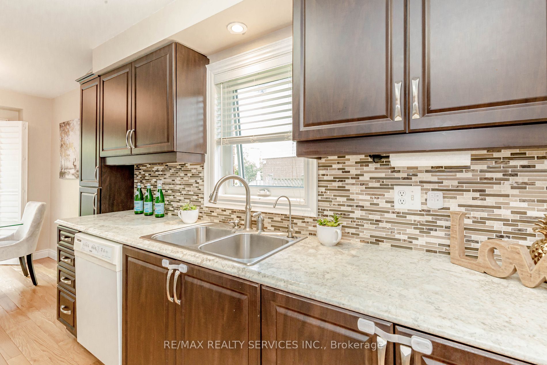 43 Creekwood Cres