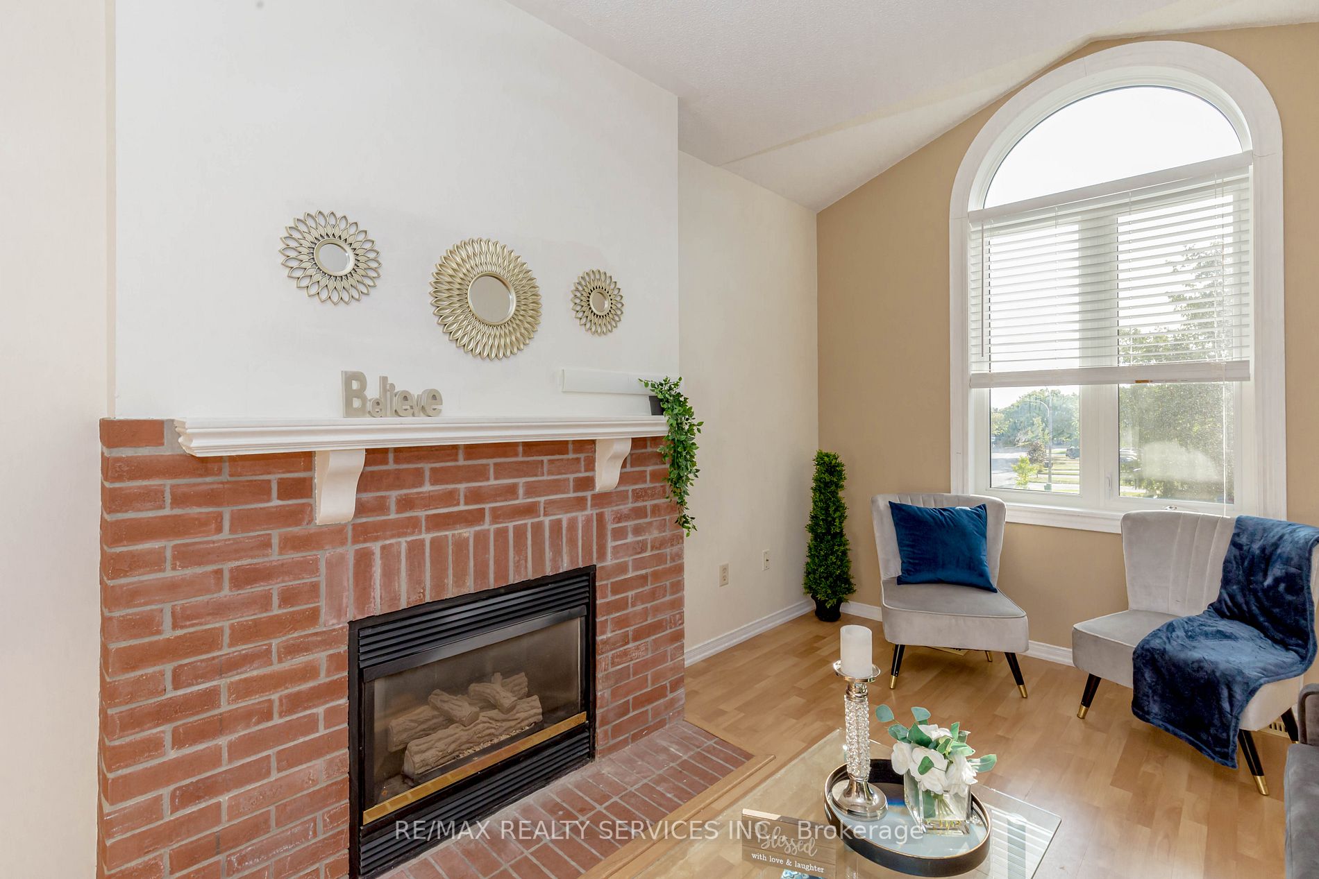 43 Creekwood Cres