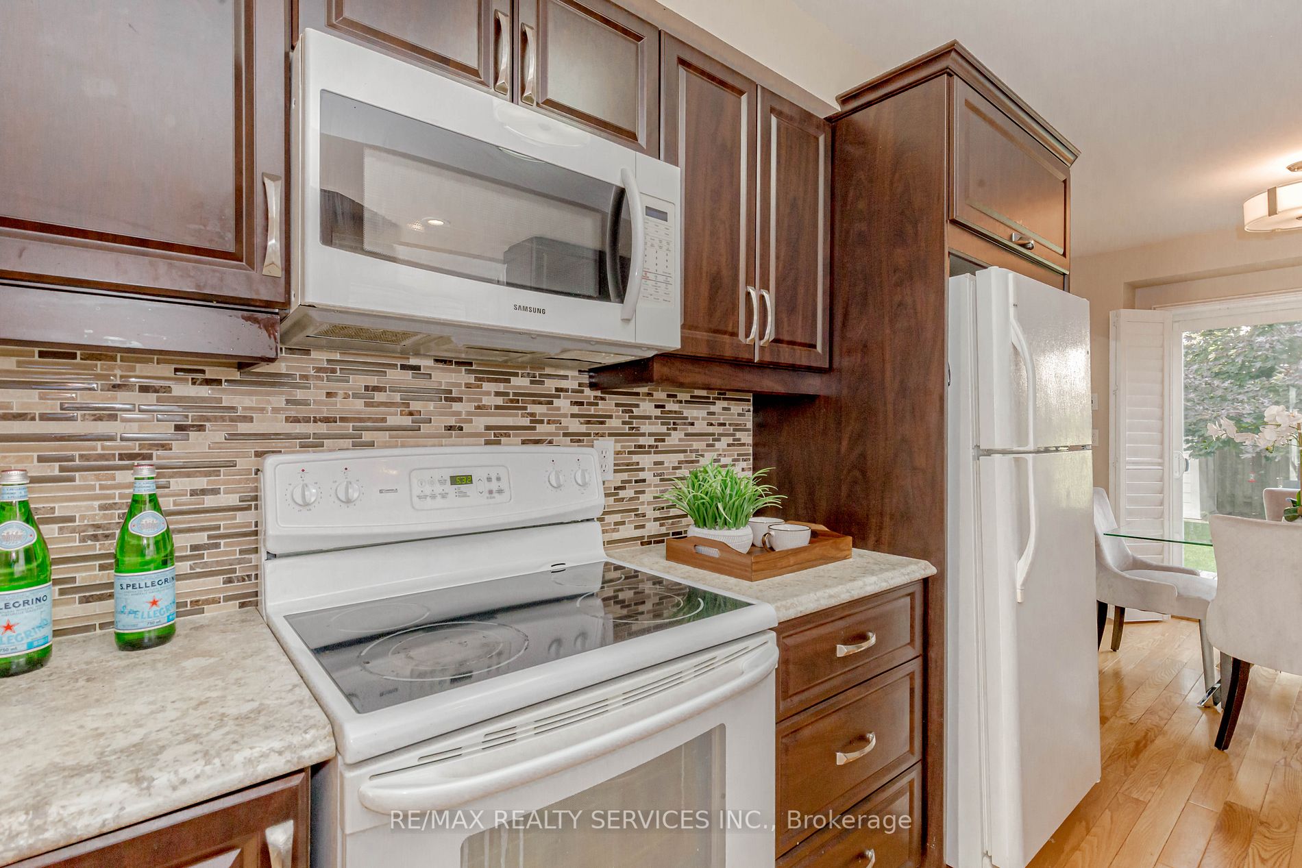 43 Creekwood Cres