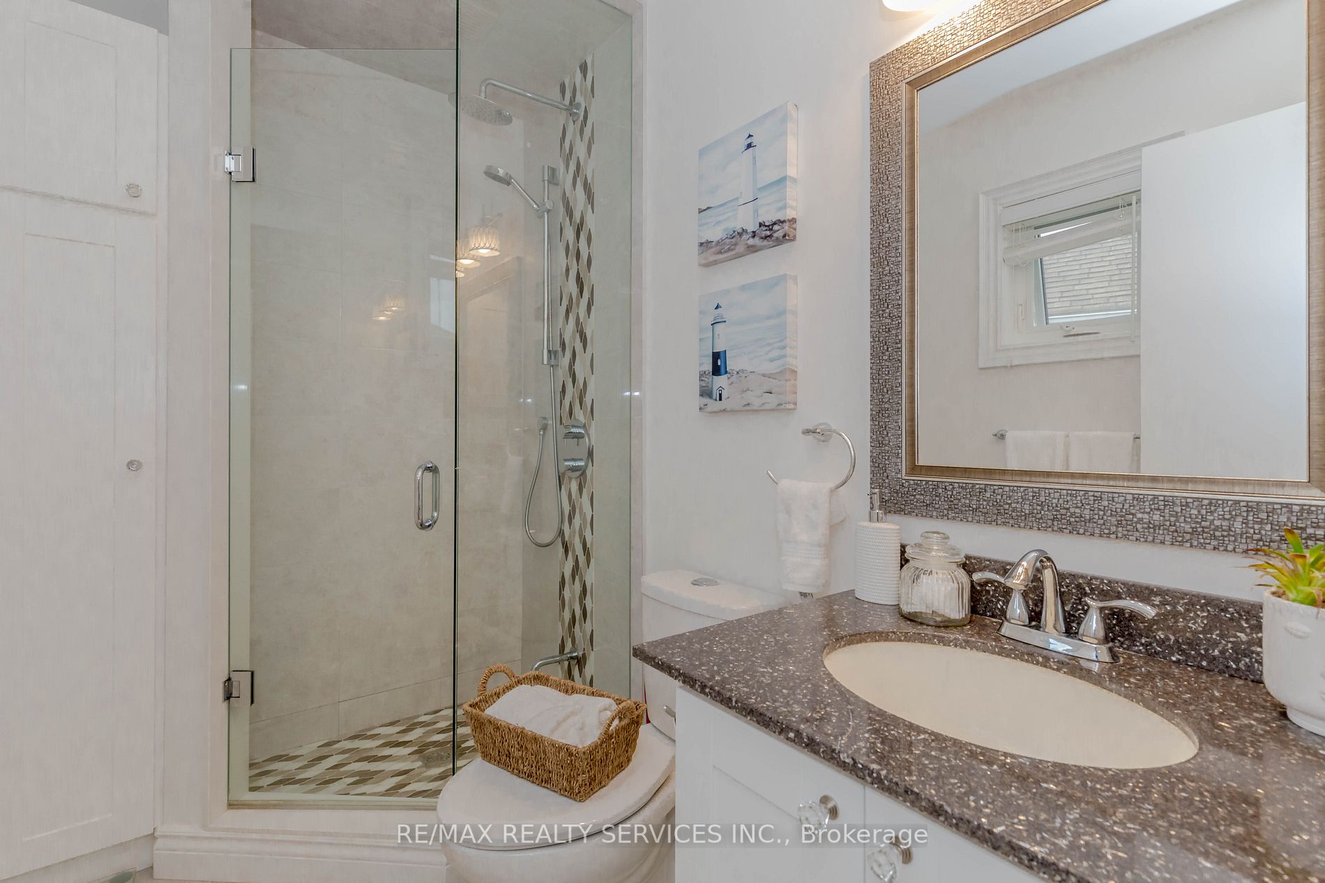 43 Creekwood Cres