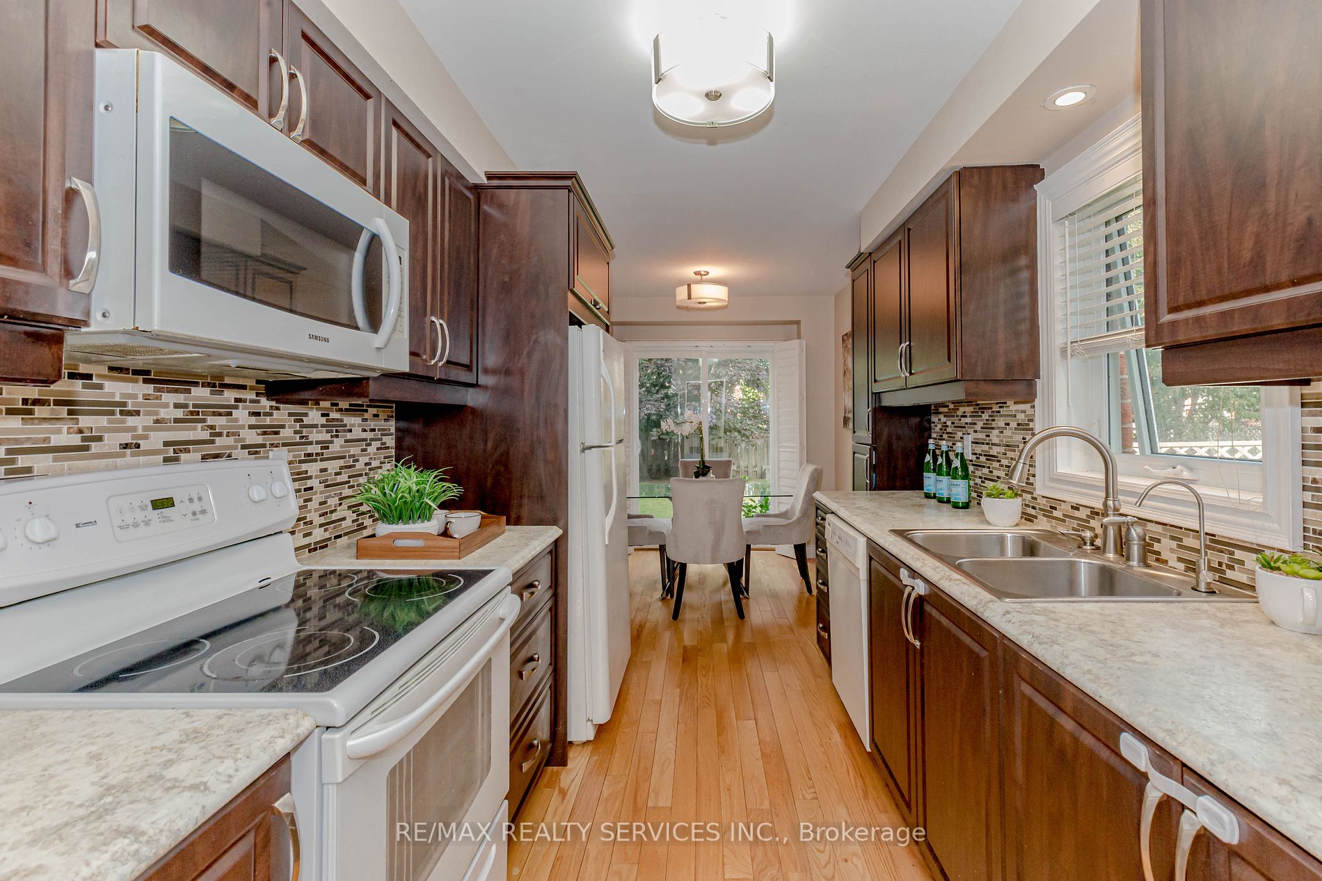 43 Creekwood Cres