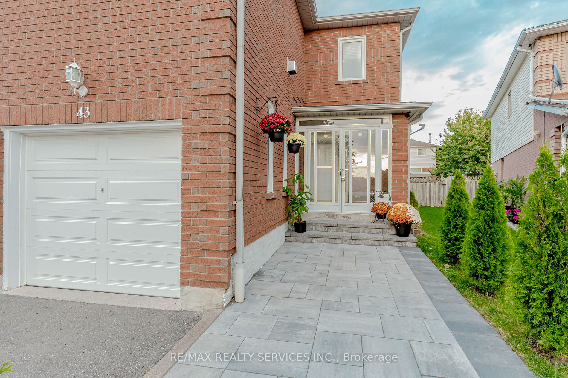 43 Creekwood Cres