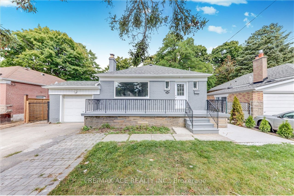 16 Colonial Ave, Toronto