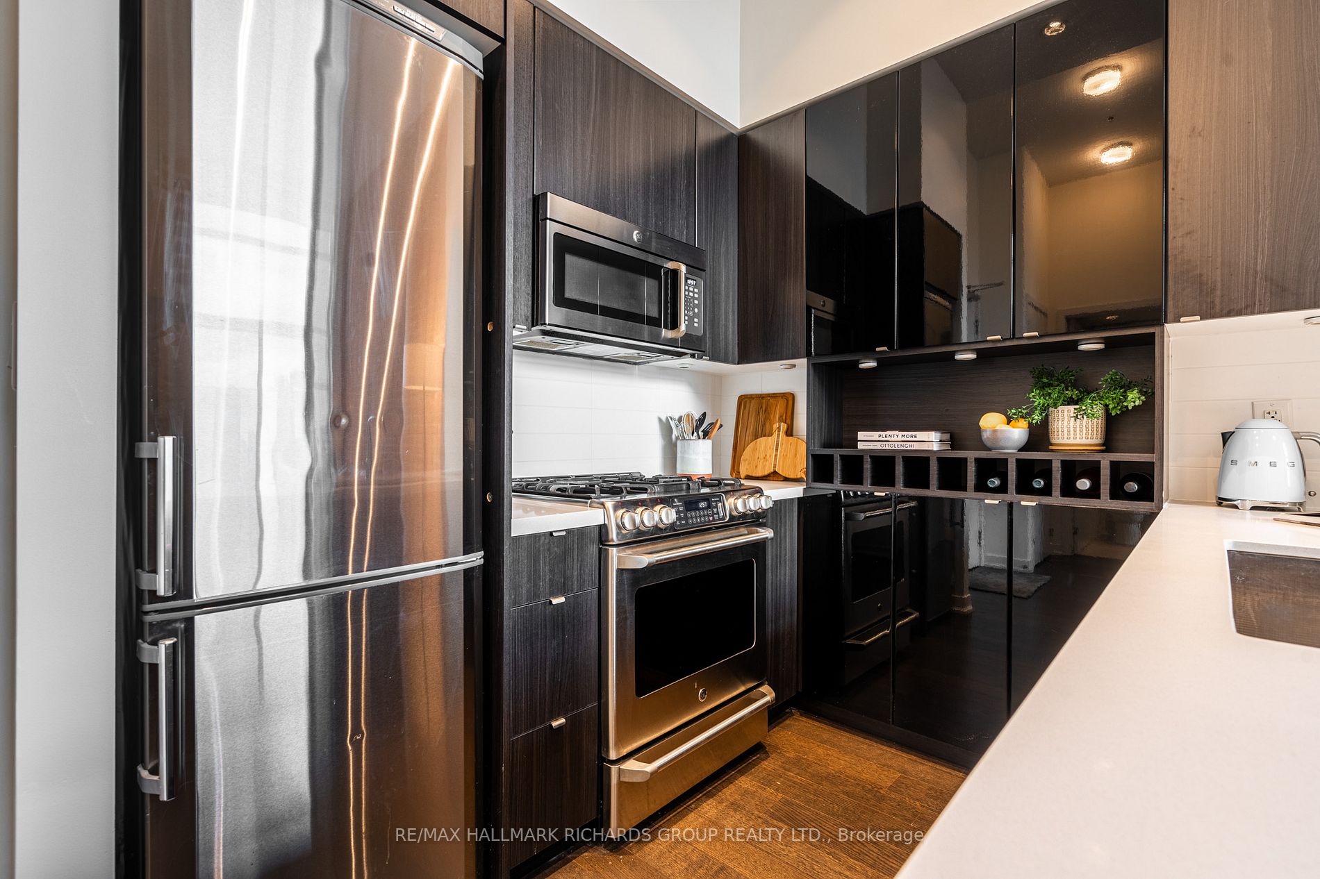 88 Colgate Ave, #Ph35