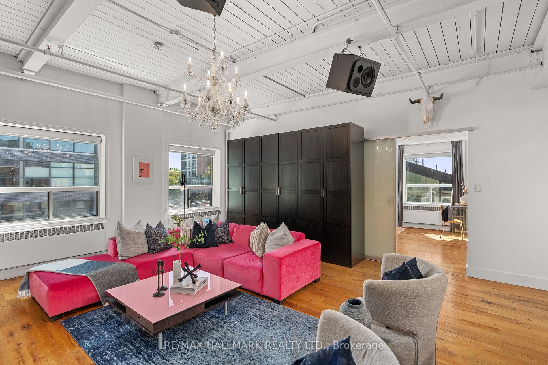 326 Carlaw Ave, #203