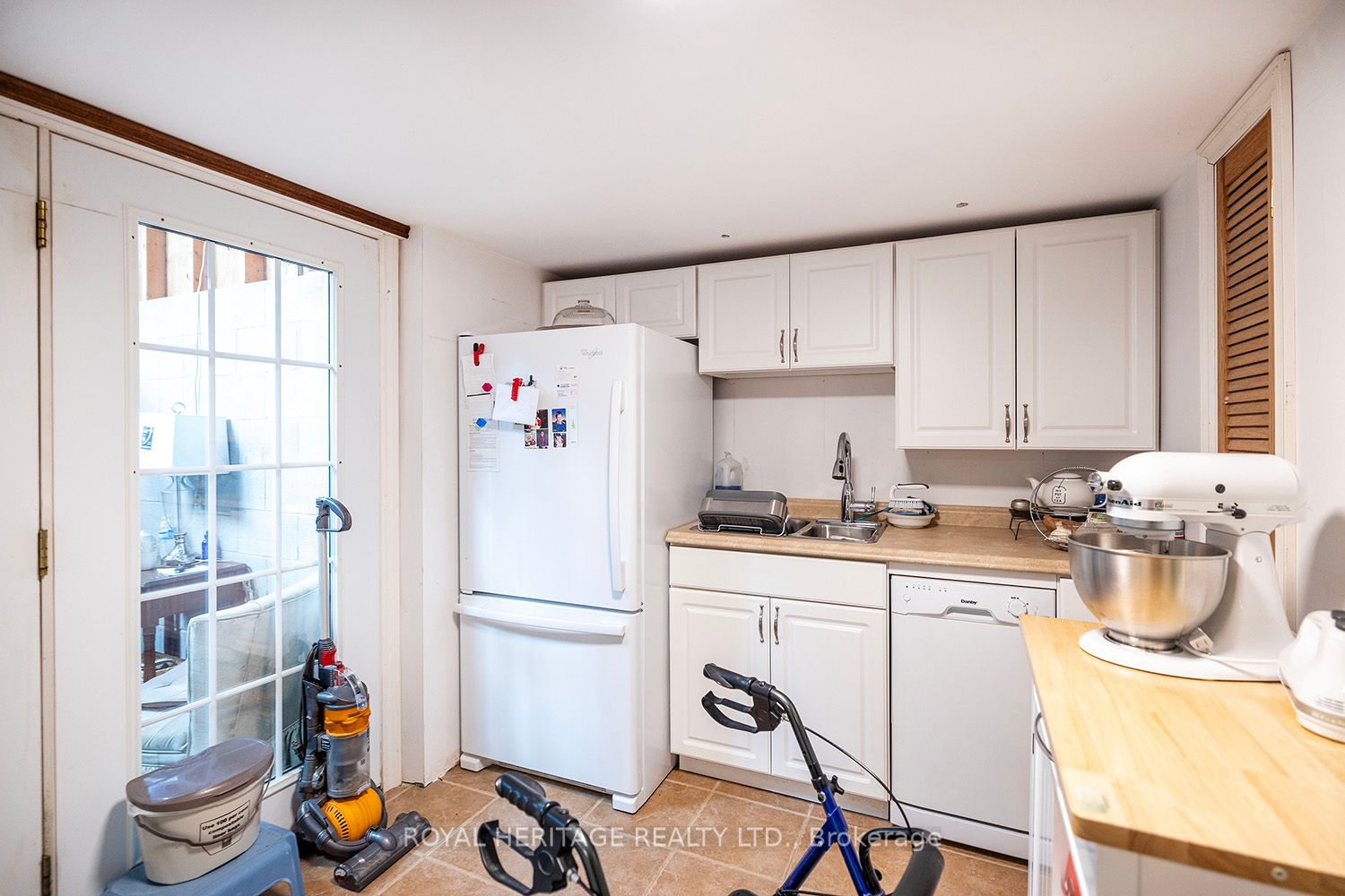 298 Carnegie Beach Rd