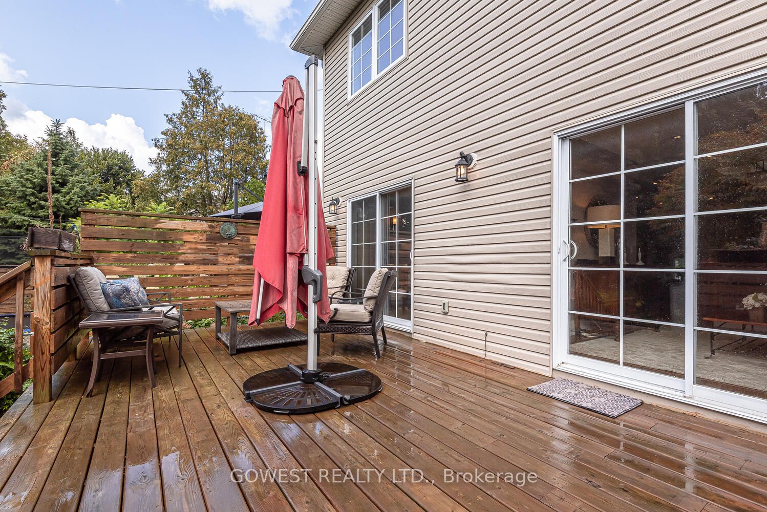 98 Kalmar Ave