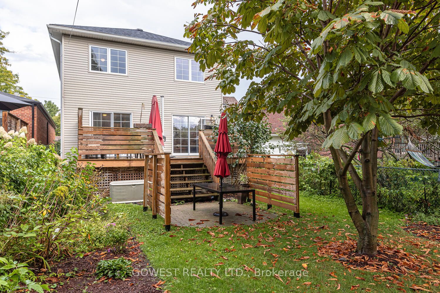 98 Kalmar Ave
