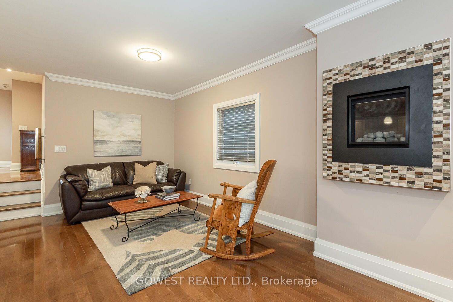 98 Kalmar Ave