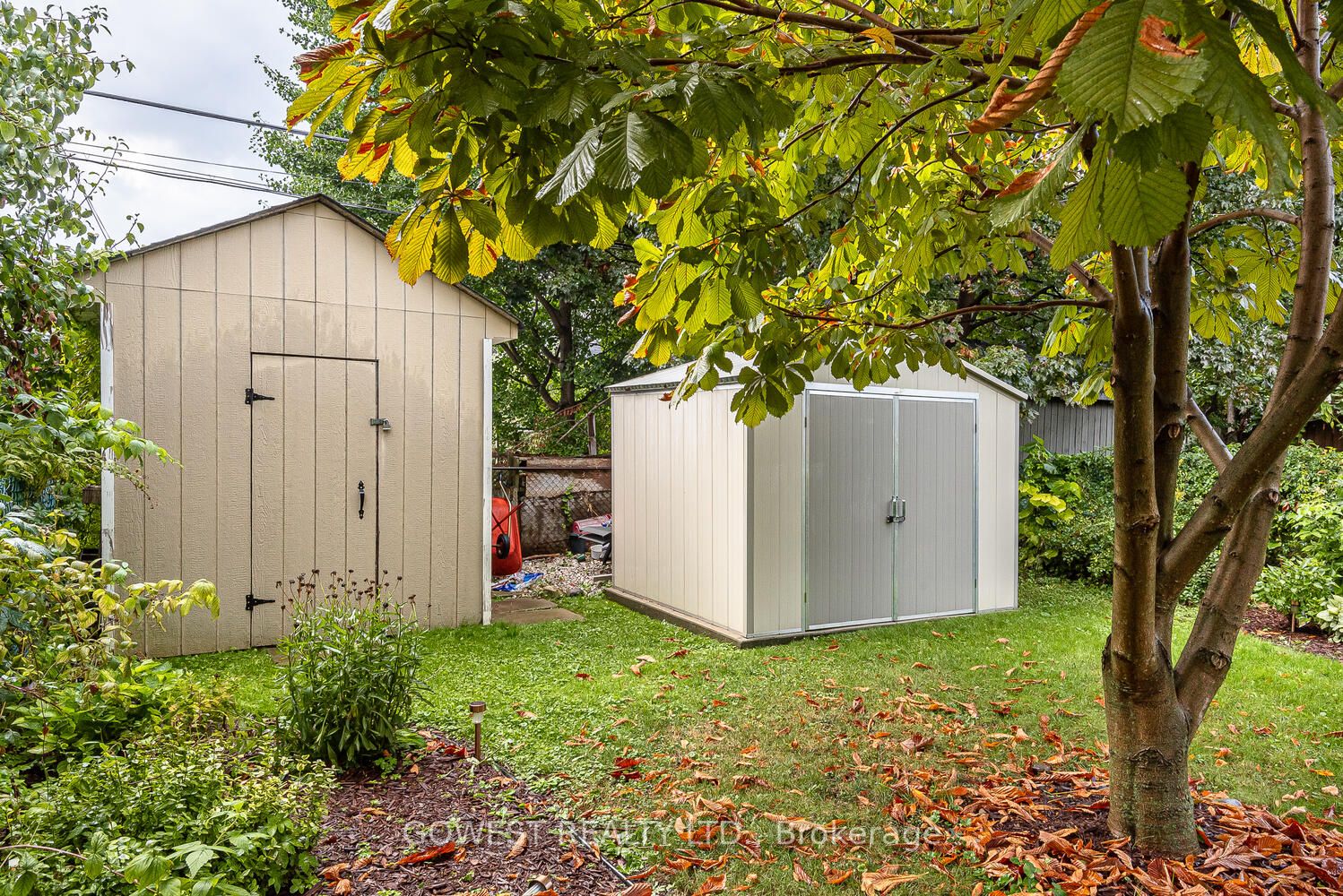 98 Kalmar Ave