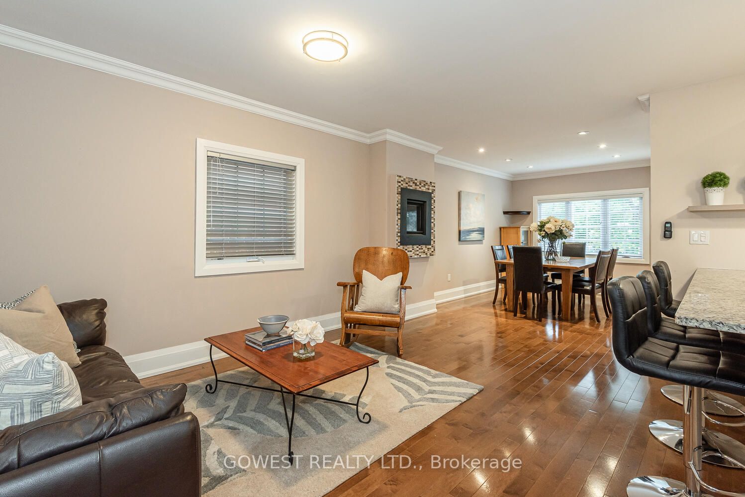 98 Kalmar Ave