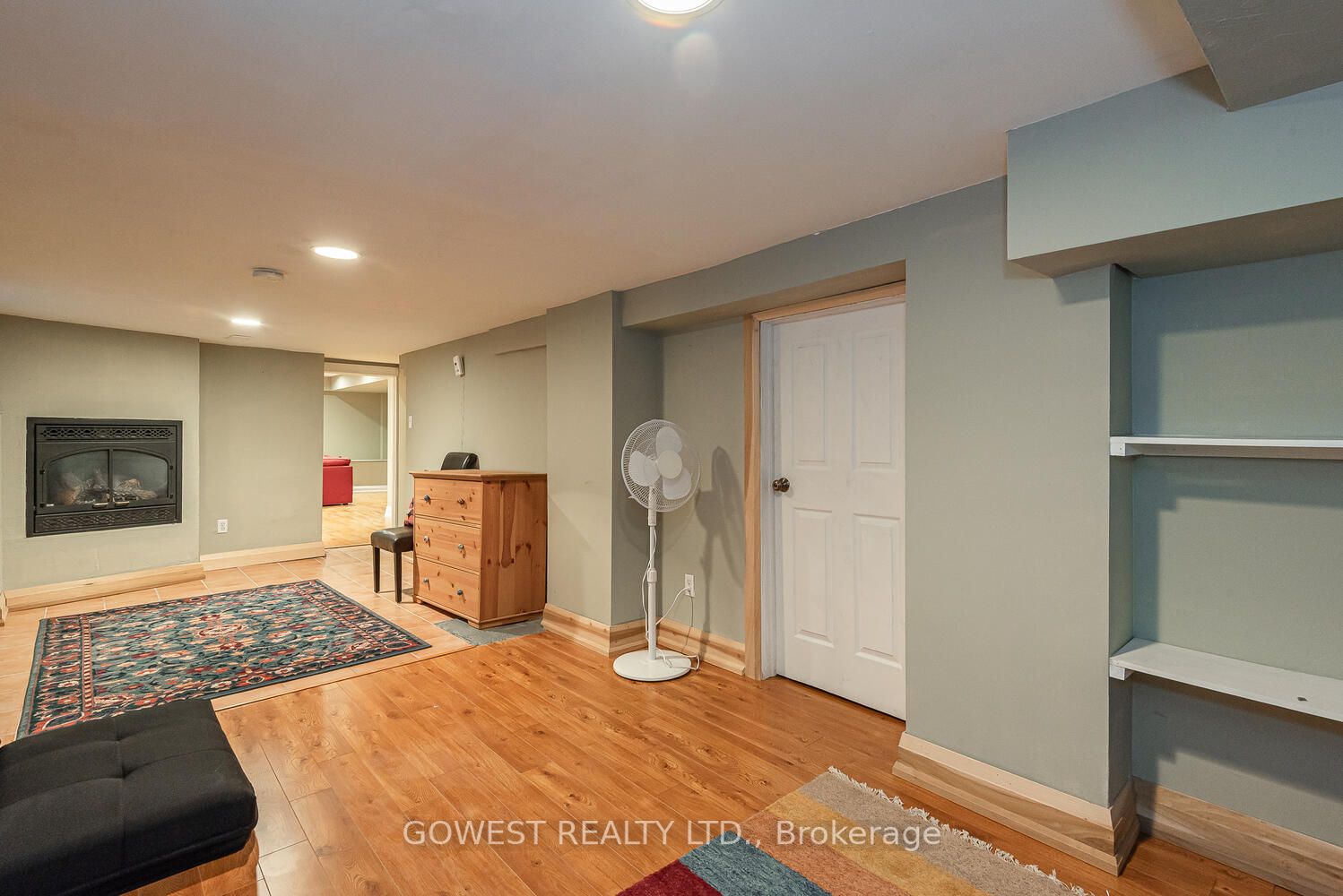 98 Kalmar Ave