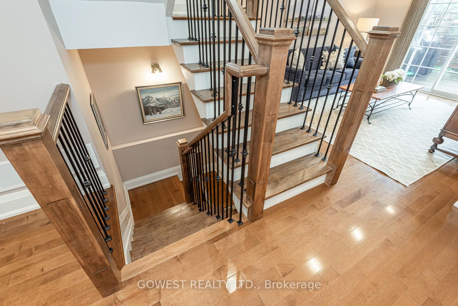 98 Kalmar Ave