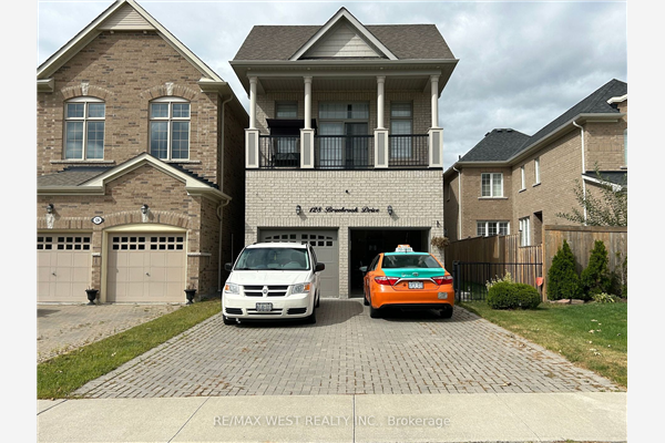 128 Braebrook Dr, Whitby