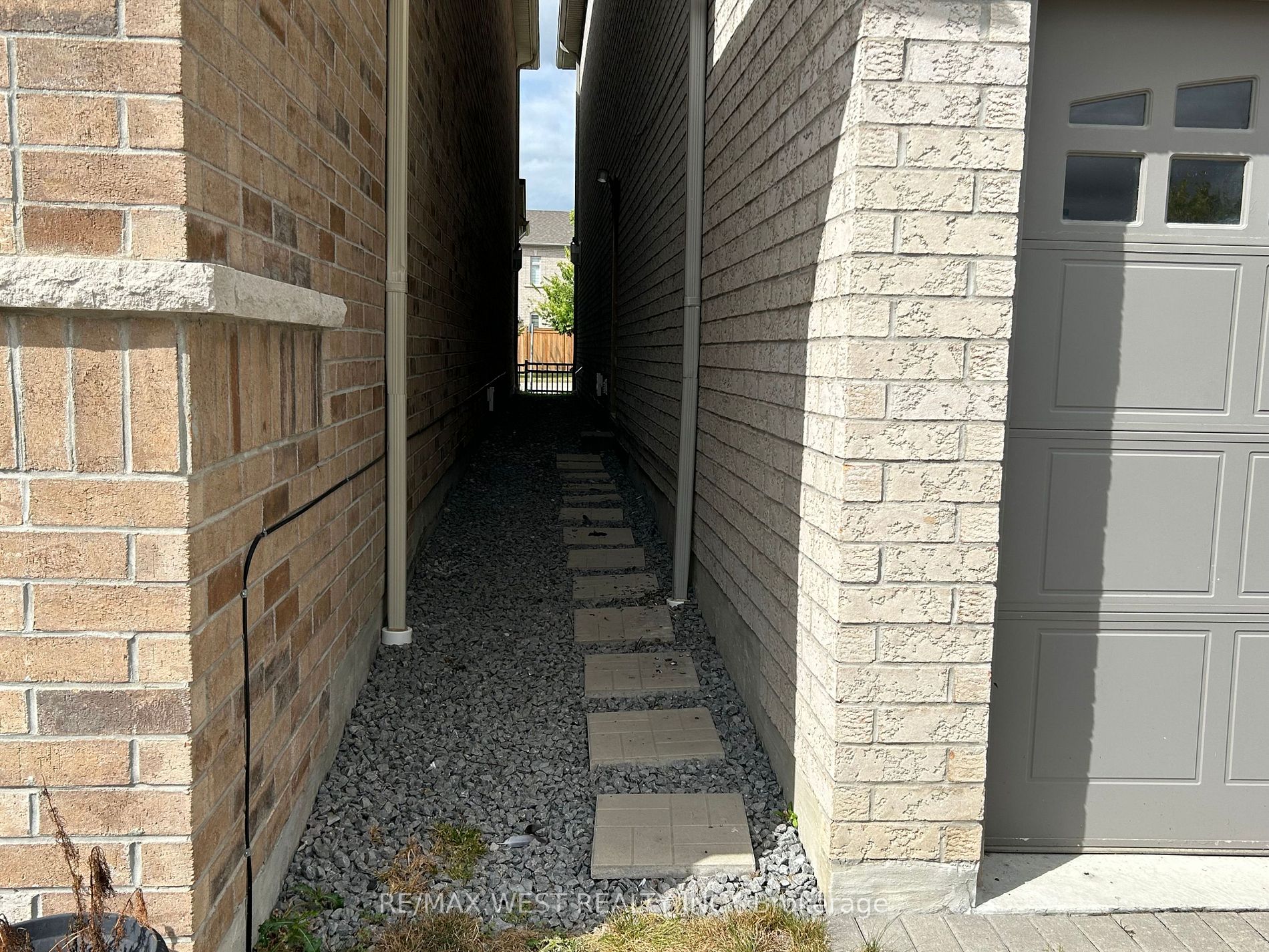 128 Braebrook Dr