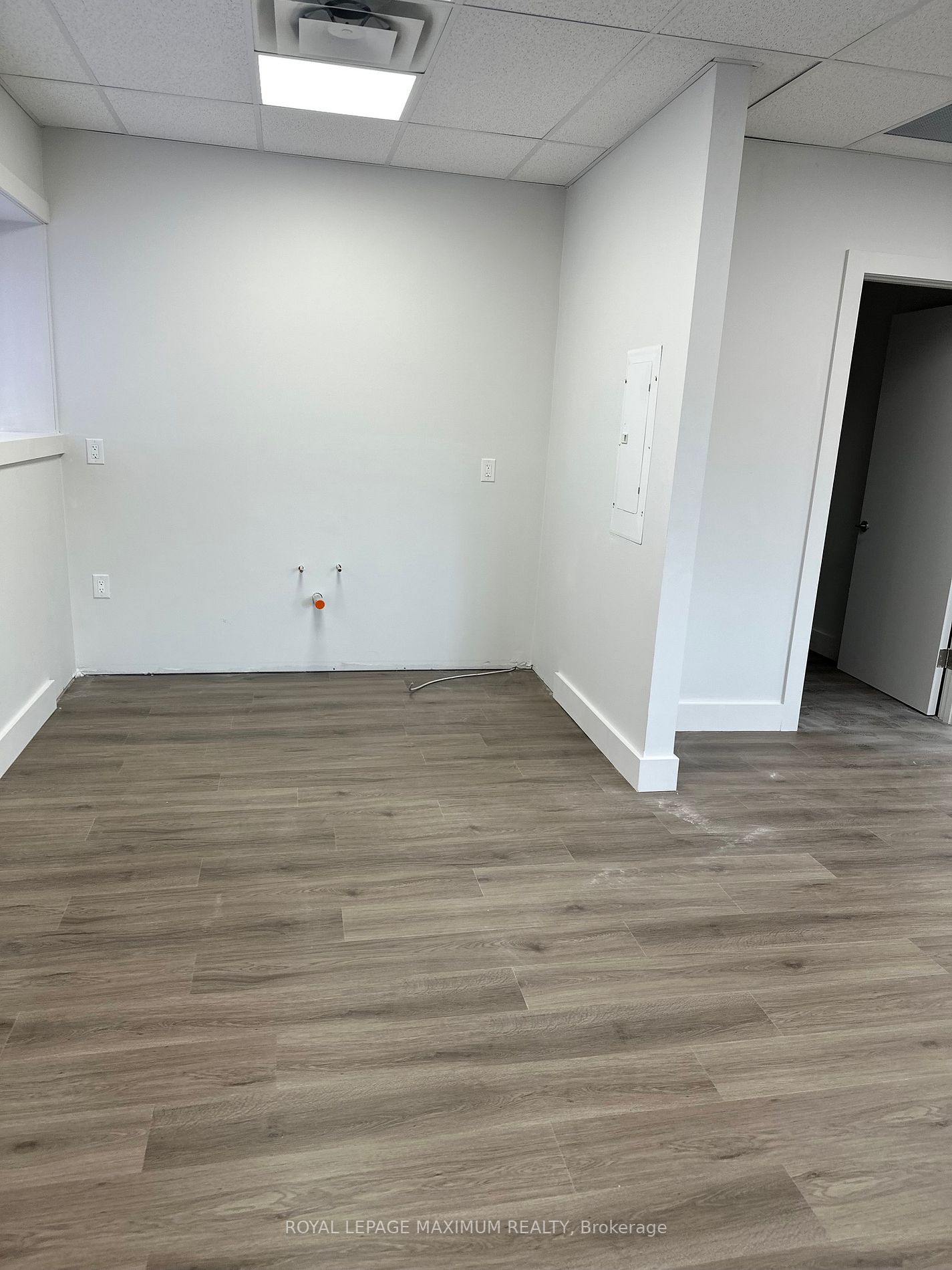 172 King St E, #200-202
