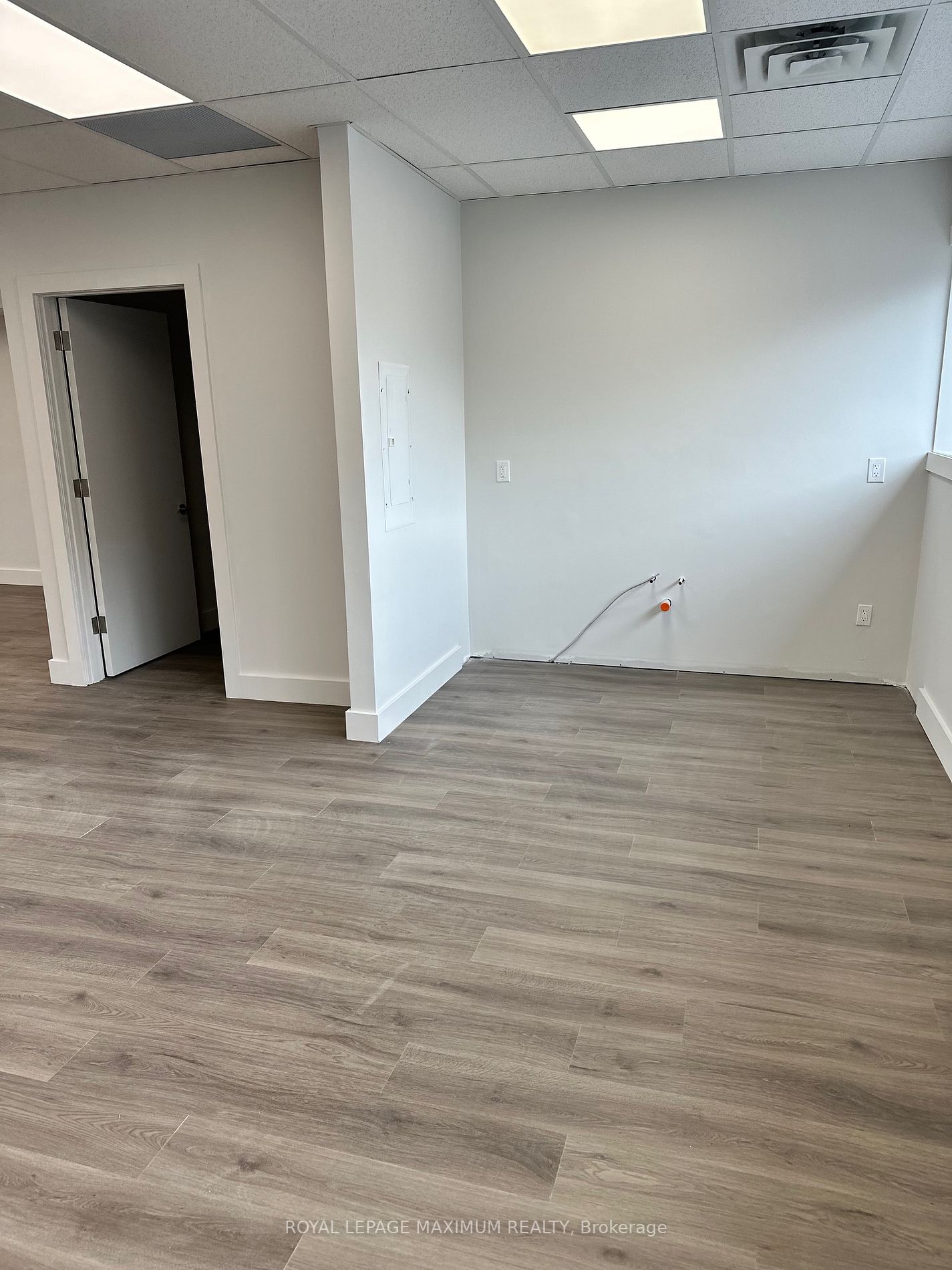 172 King St E, #200-202