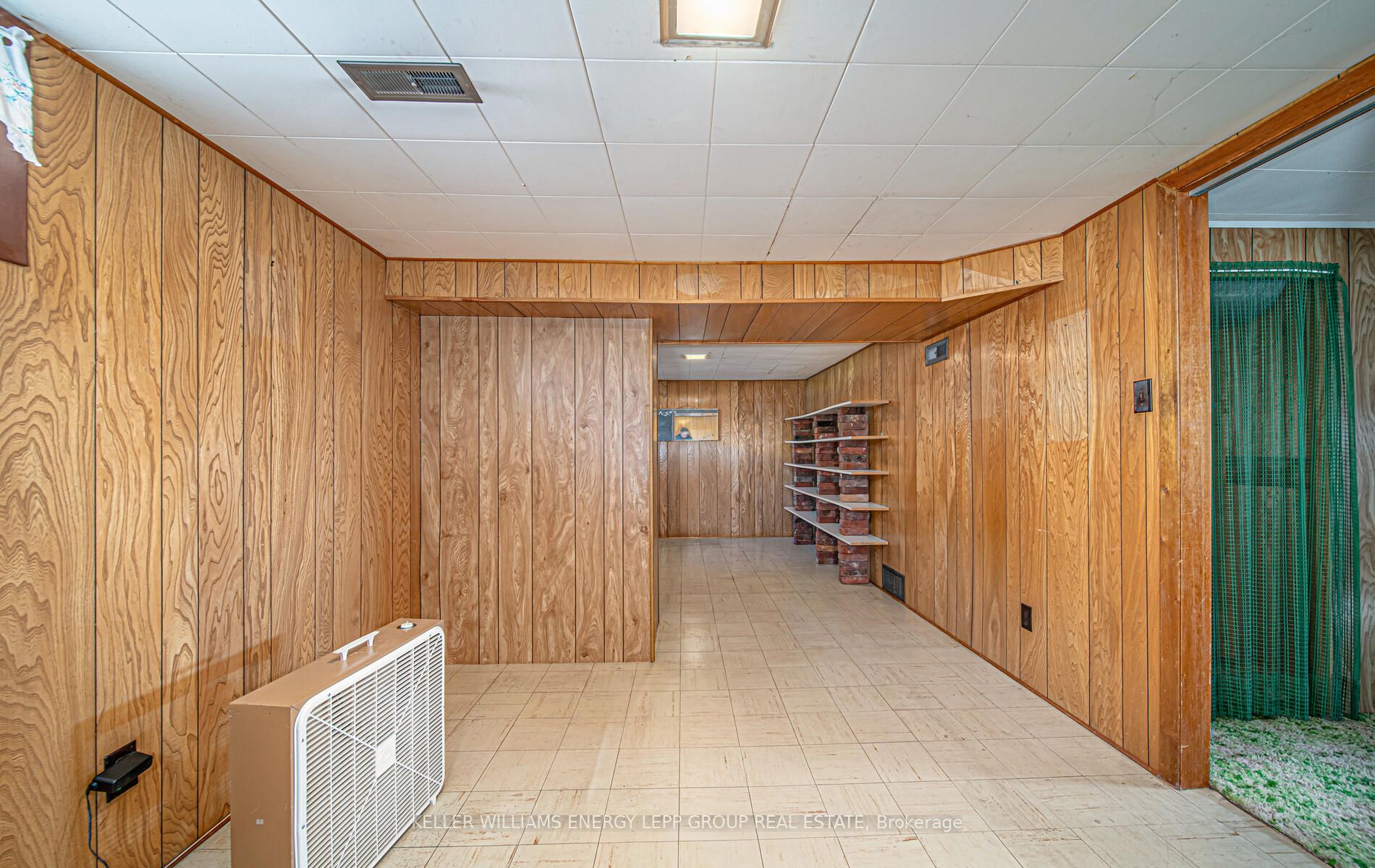 2043 Simcoe St N