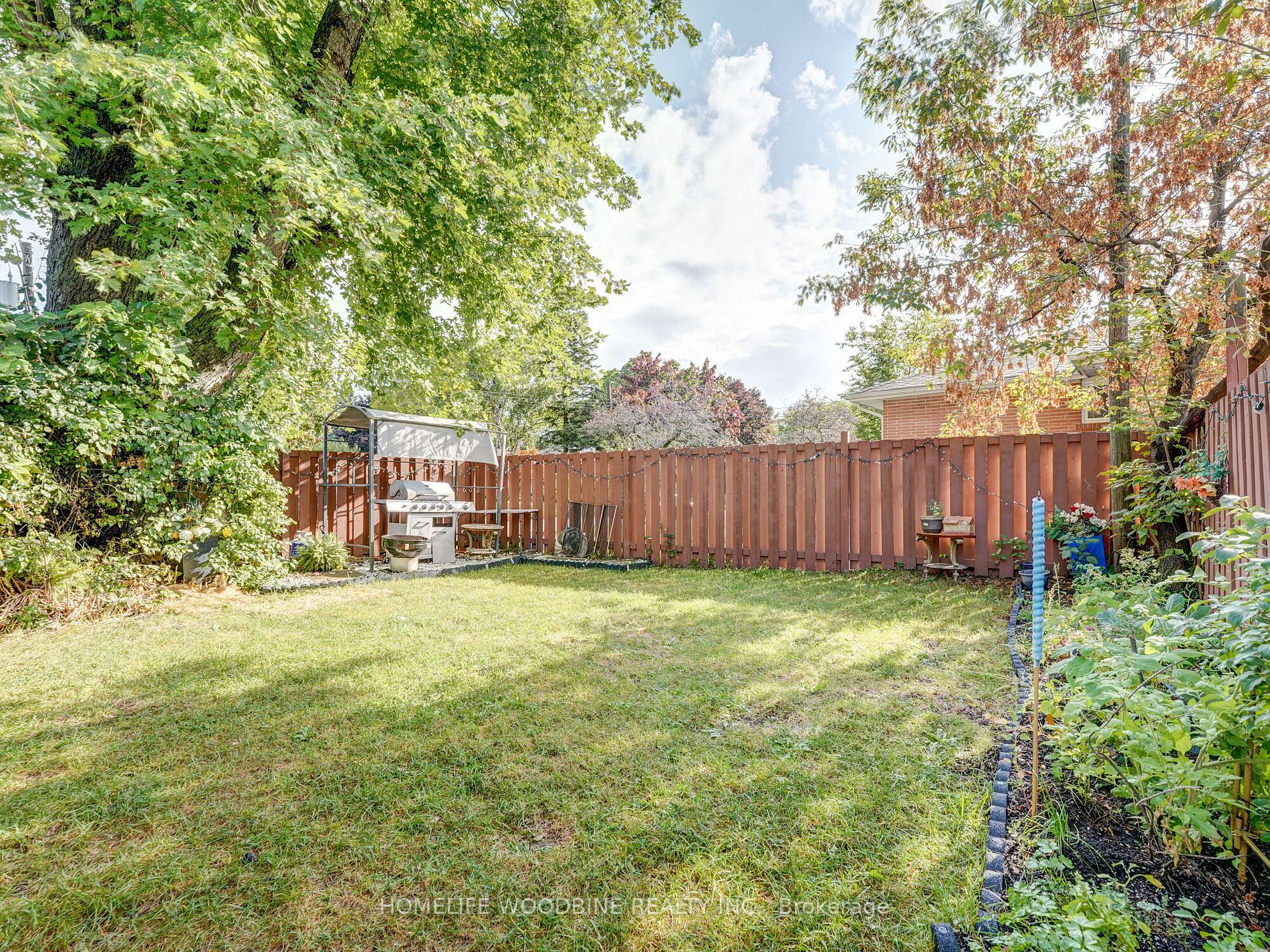 15 Woodgarden Crescent