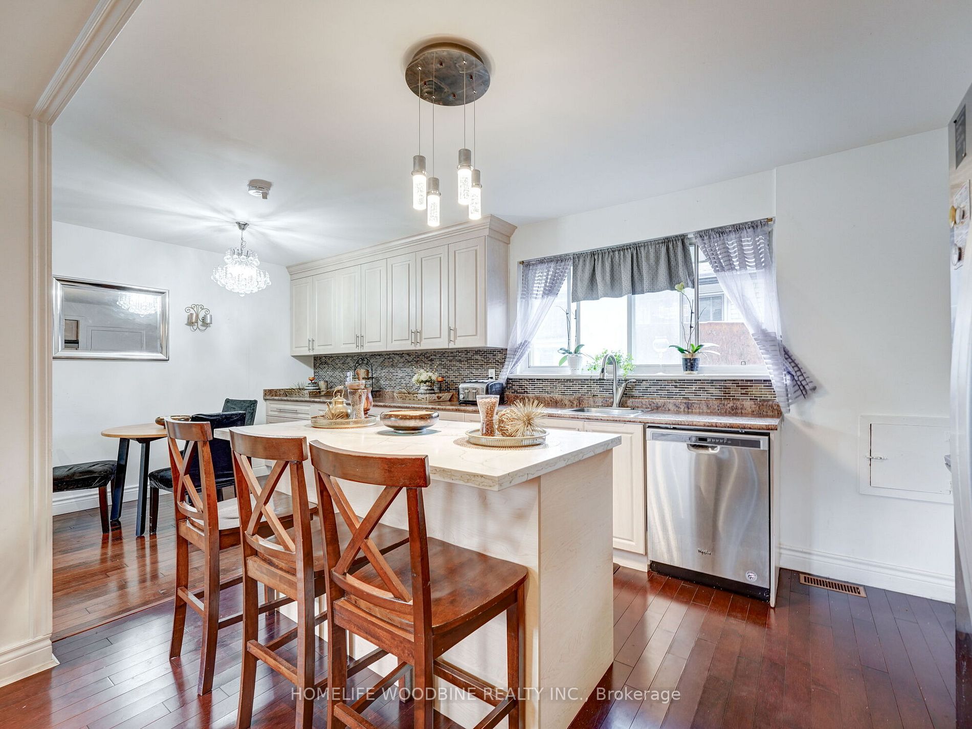 15 Woodgarden Crescent