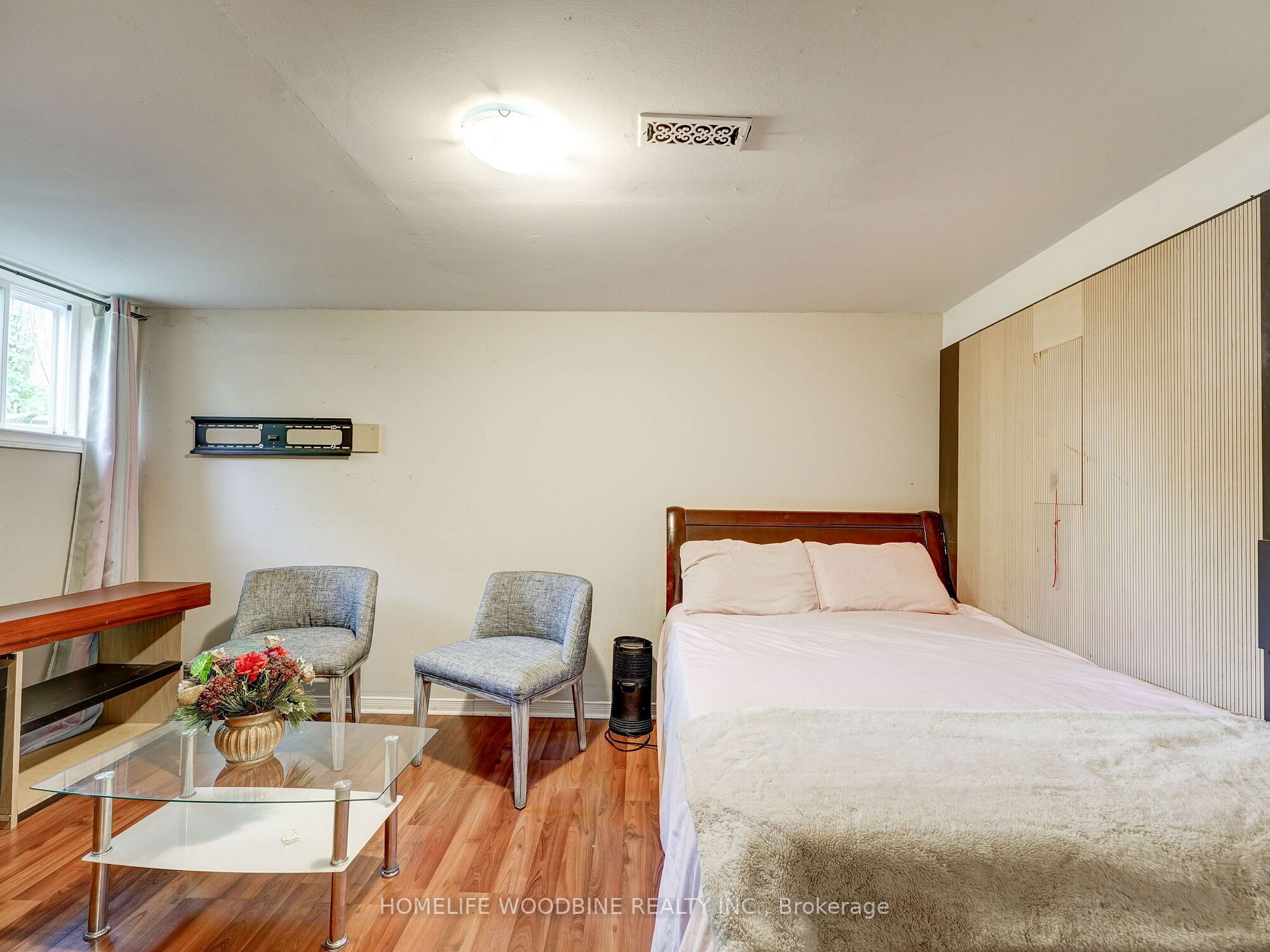 15 Woodgarden Crescent