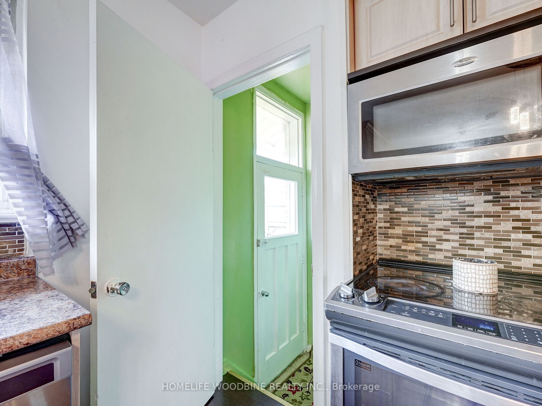 15 Woodgarden Crescent