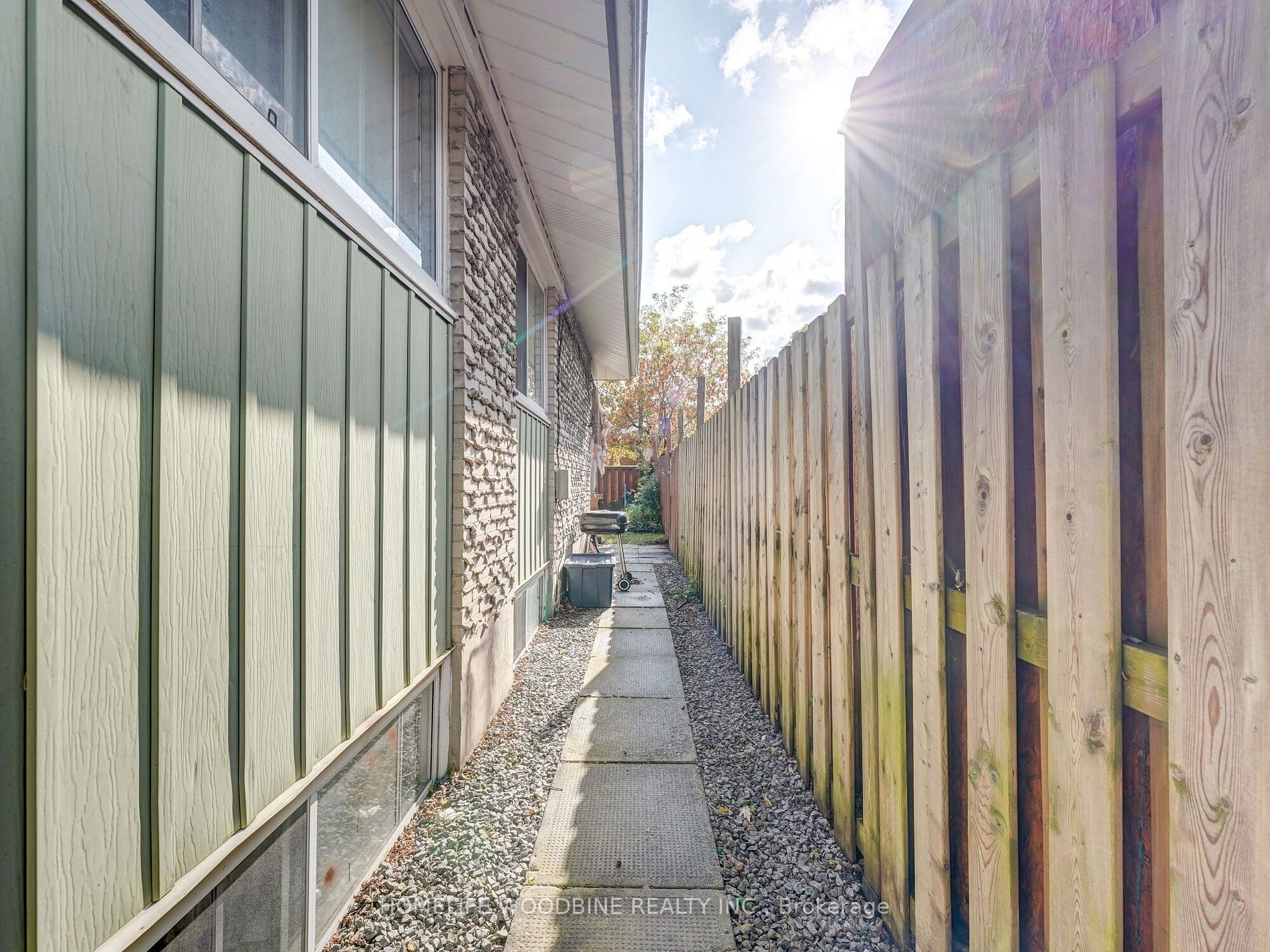 15 Woodgarden Crescent